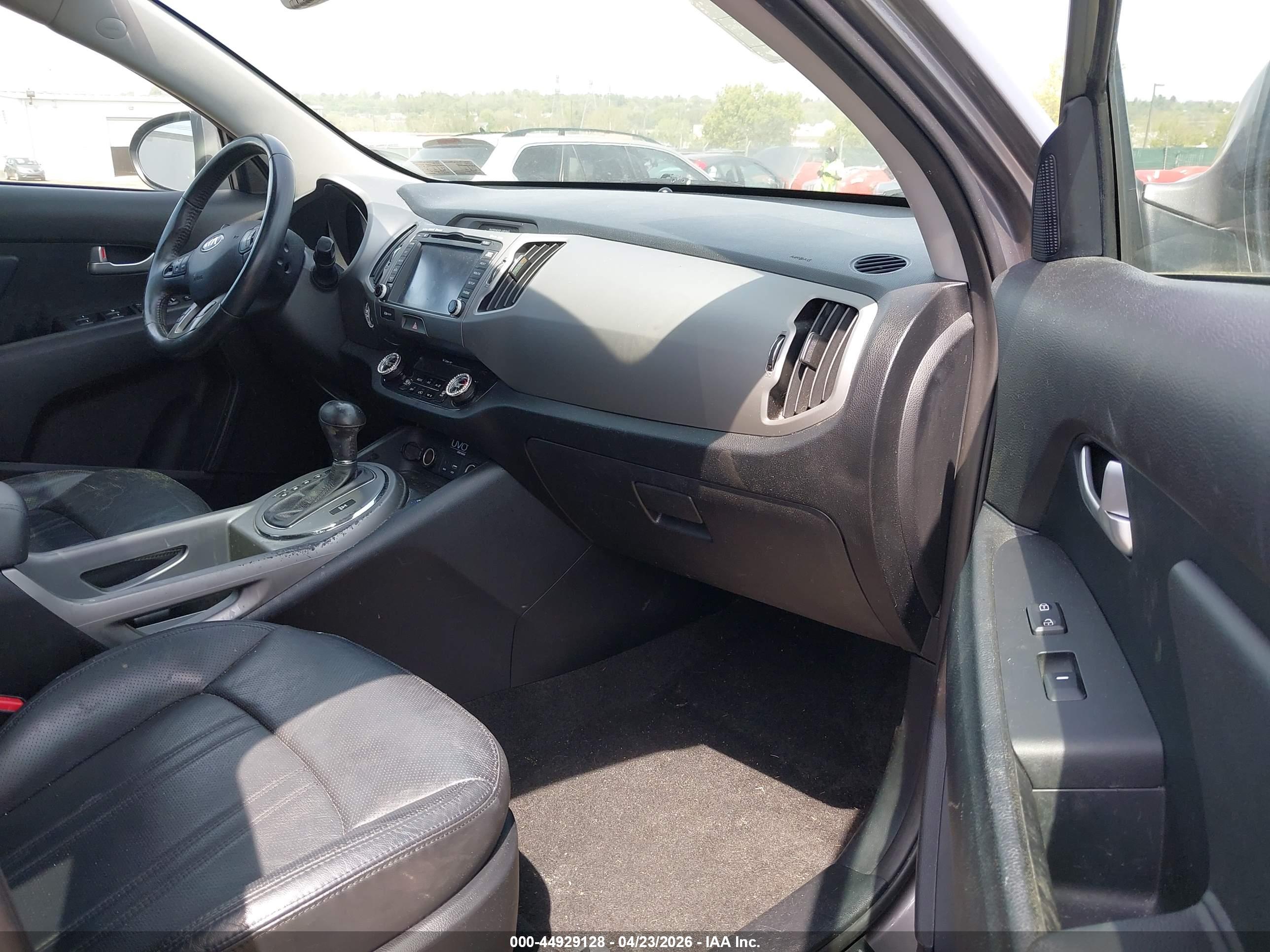 KIA SPORTAGE image 5
