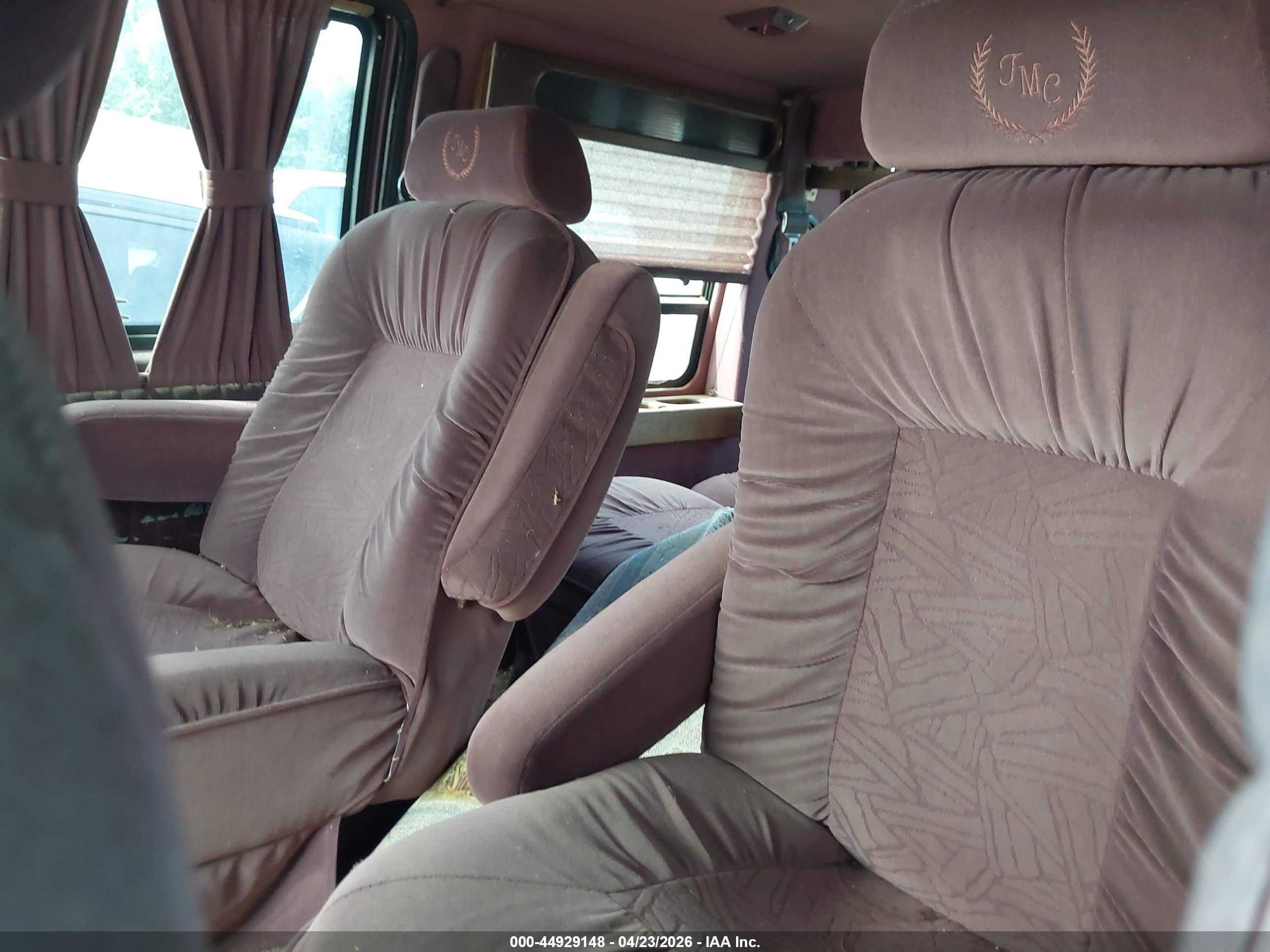CHEVROLET ASTRO image 8