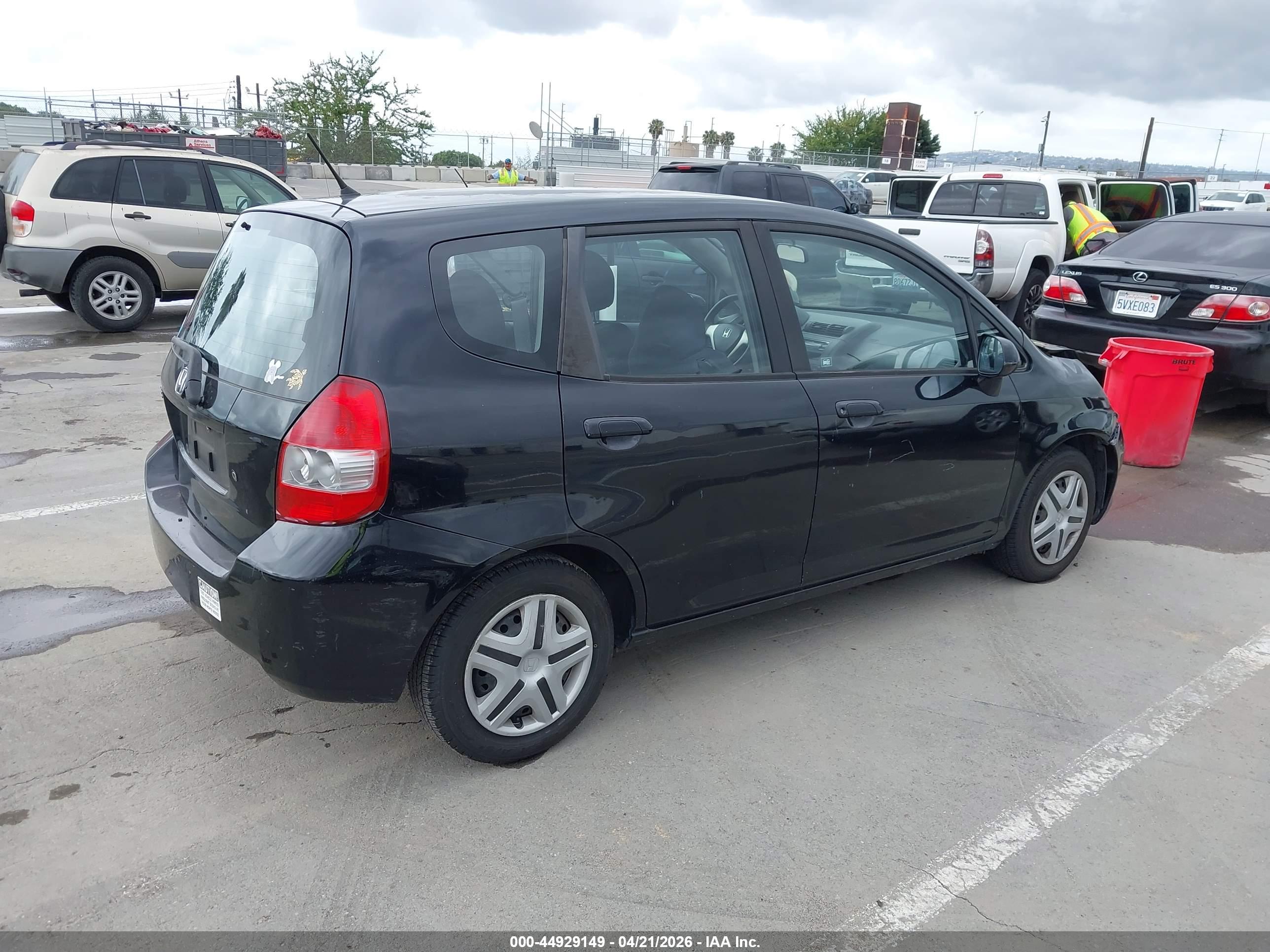 HONDA FIT image 4
