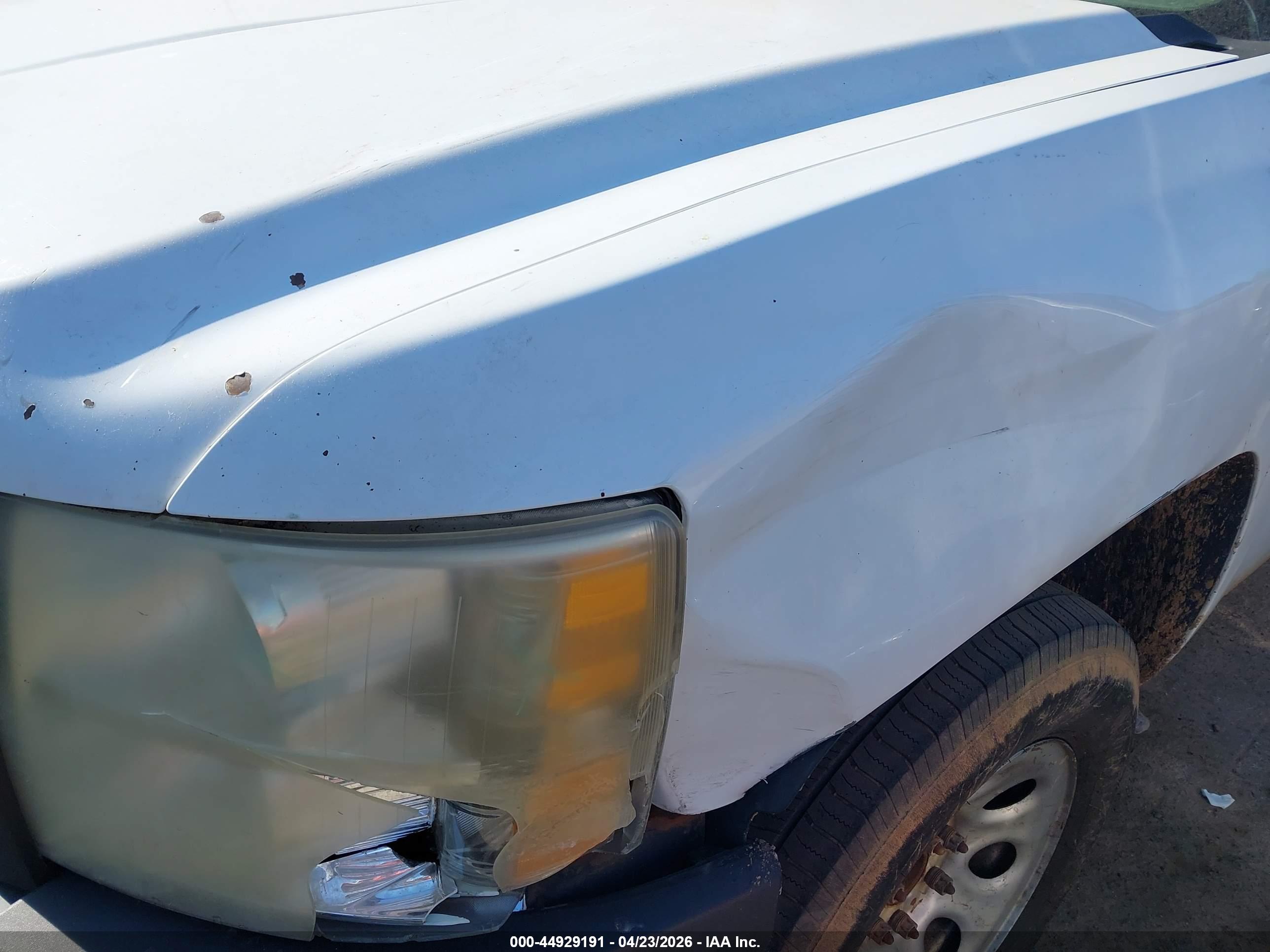 CHEVROLET SILVERADO image 6