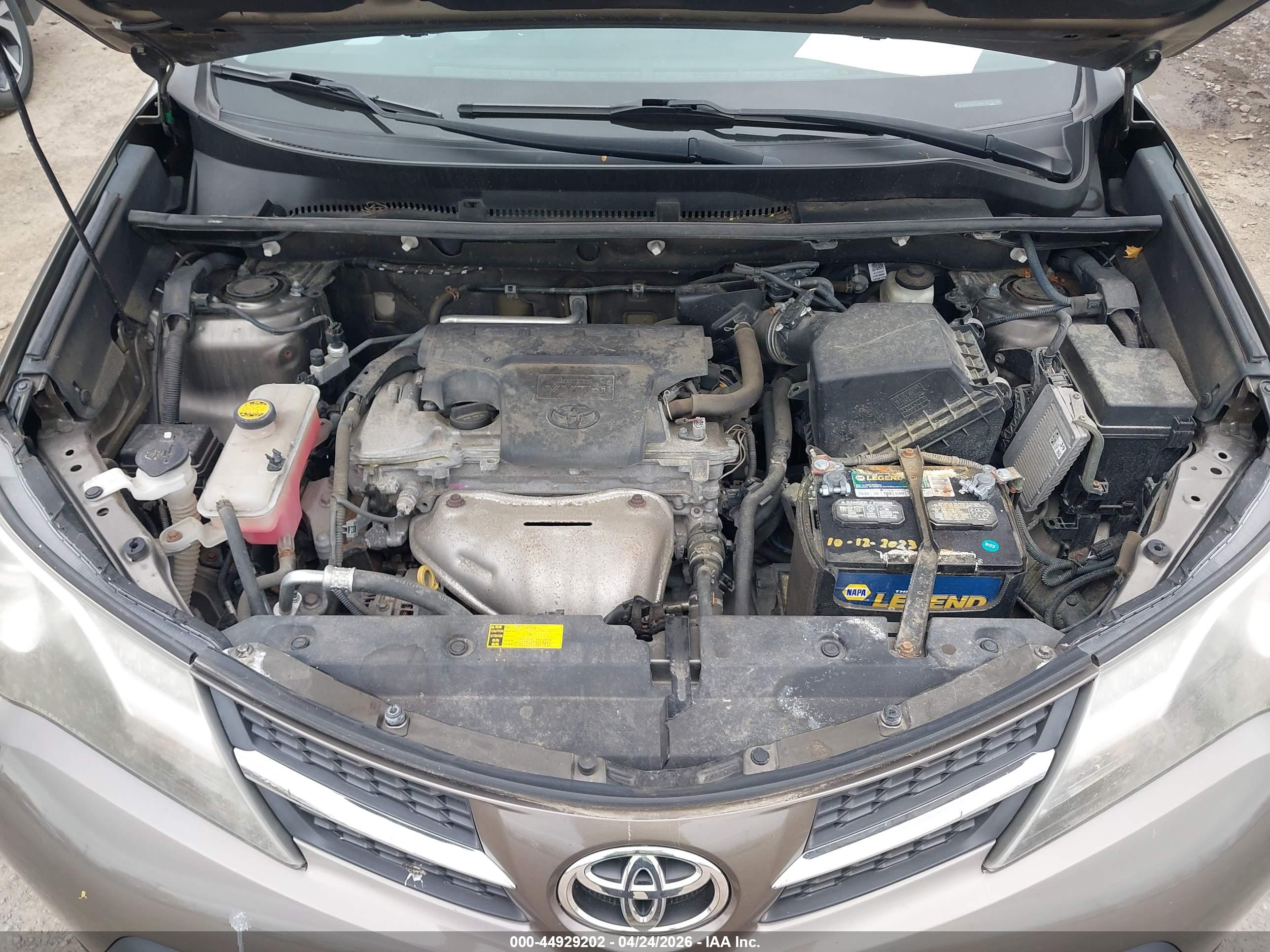 TOYOTA RAV4 image 10