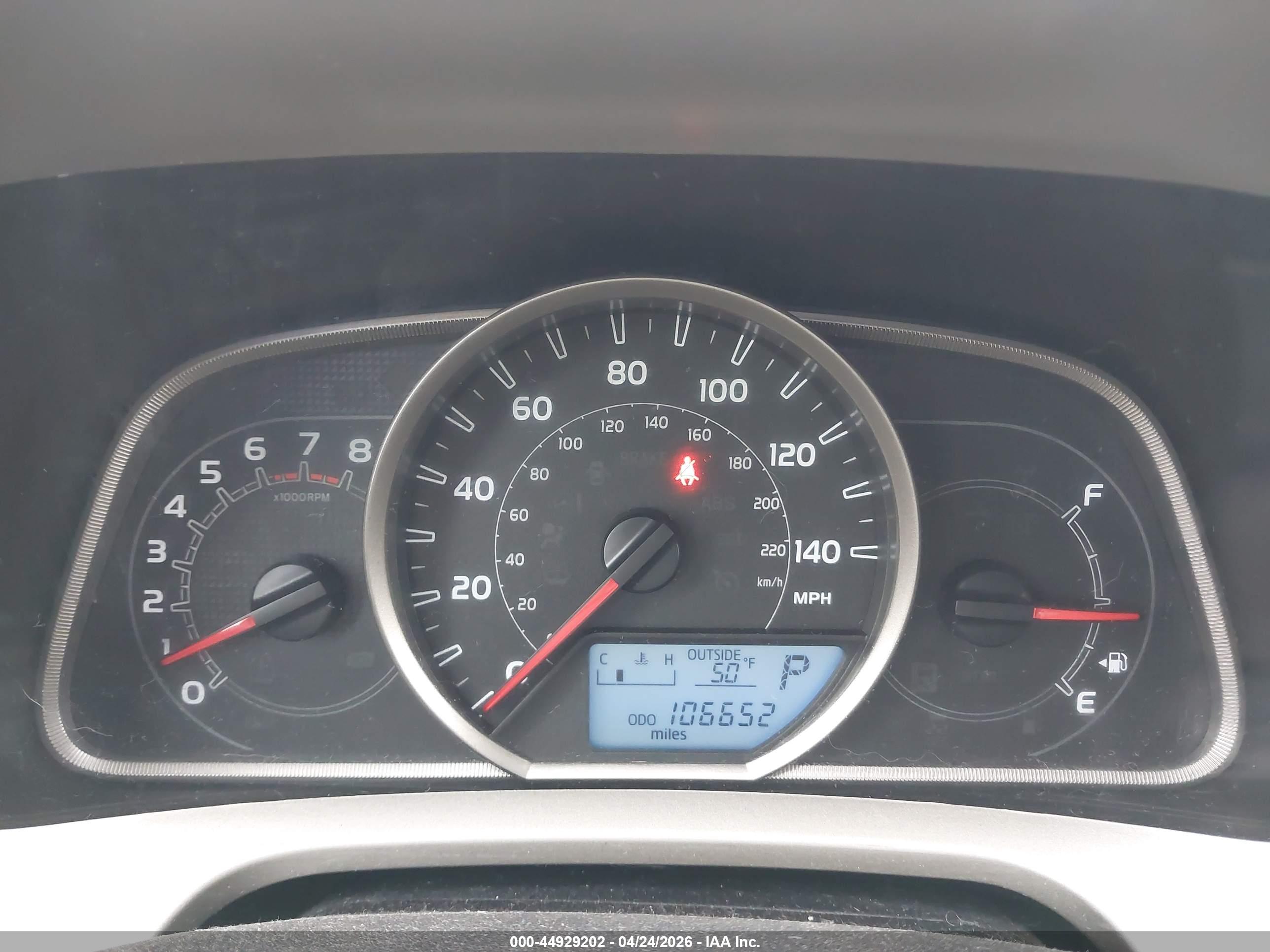 TOYOTA RAV4 image 7