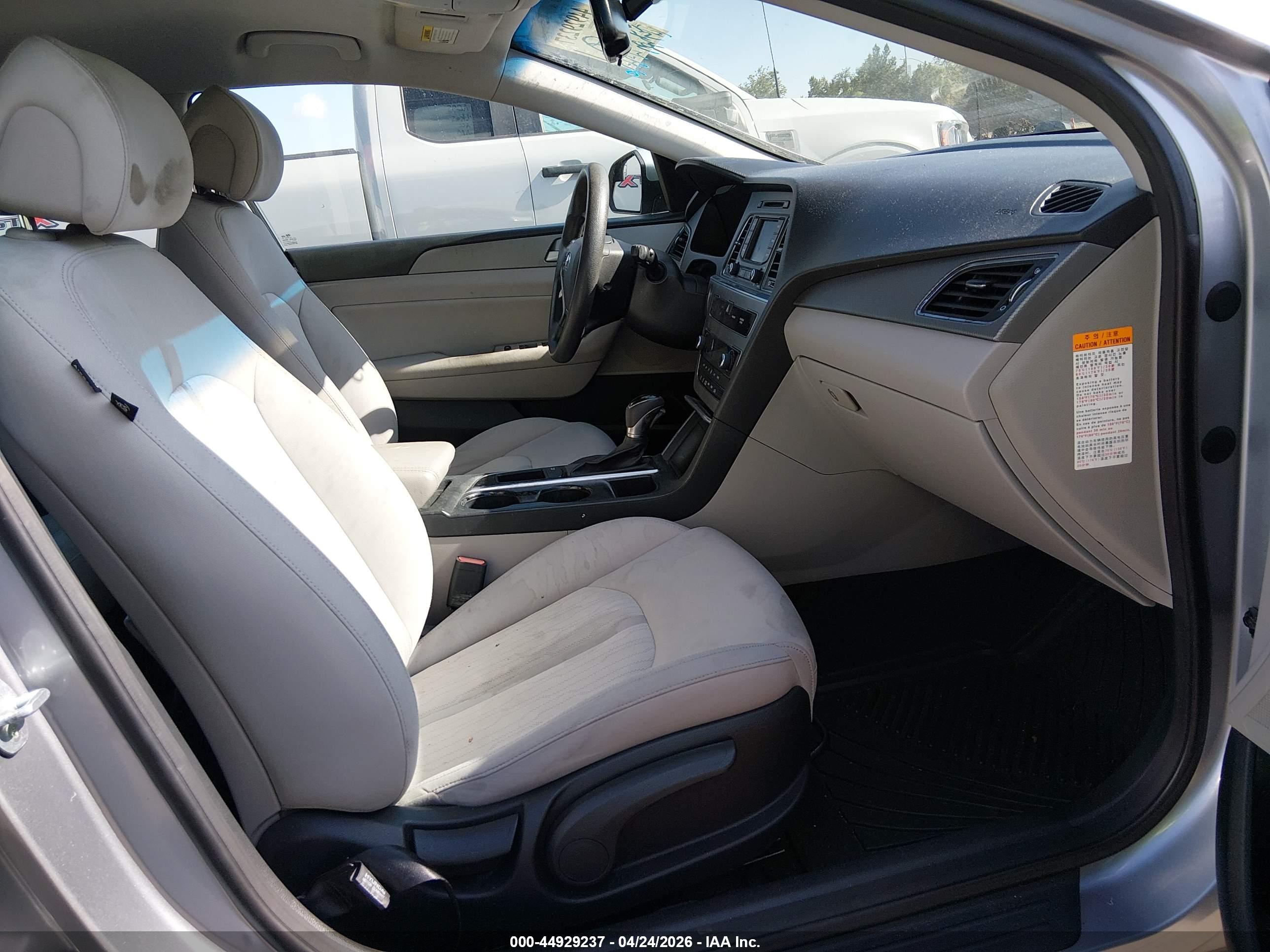 HYUNDAI SONATA image 5