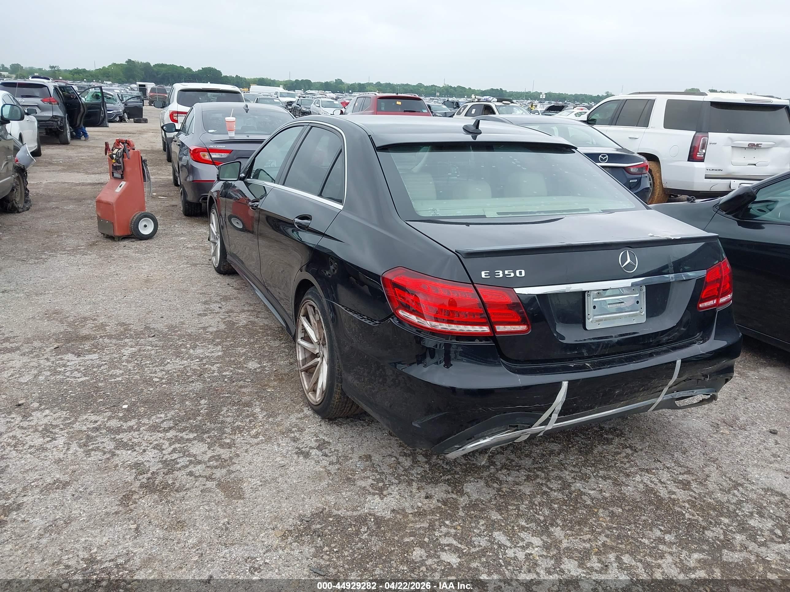 MERCEDES-BENZ E image 3