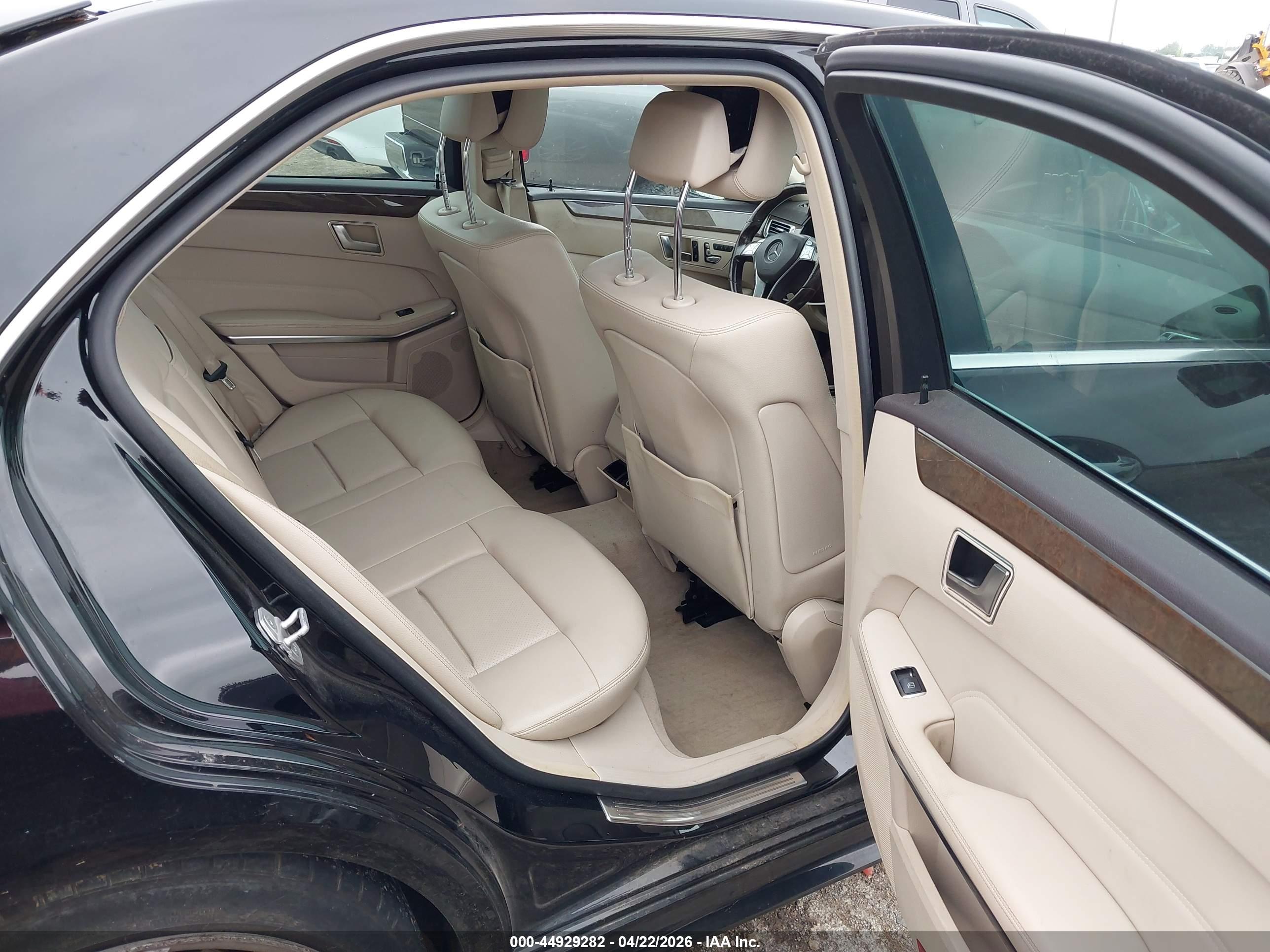 MERCEDES-BENZ E image 8