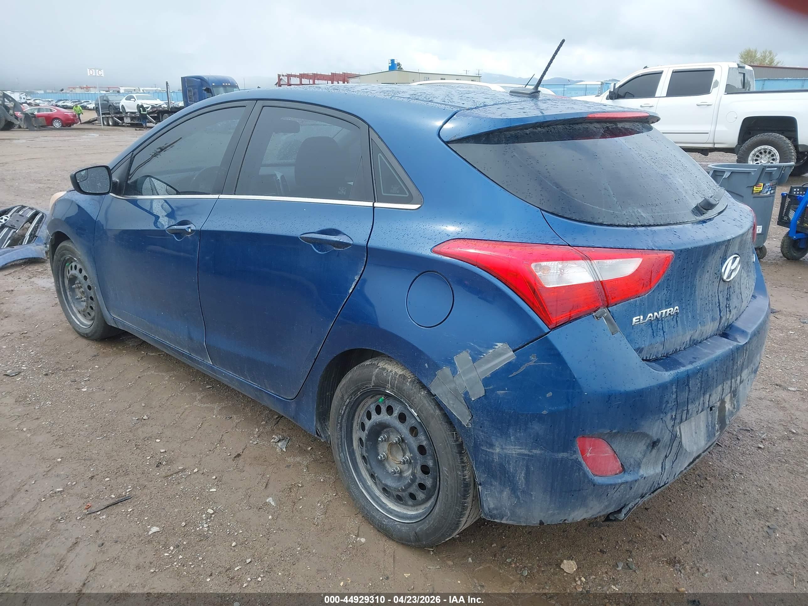 HYUNDAI ELANTRA image 3