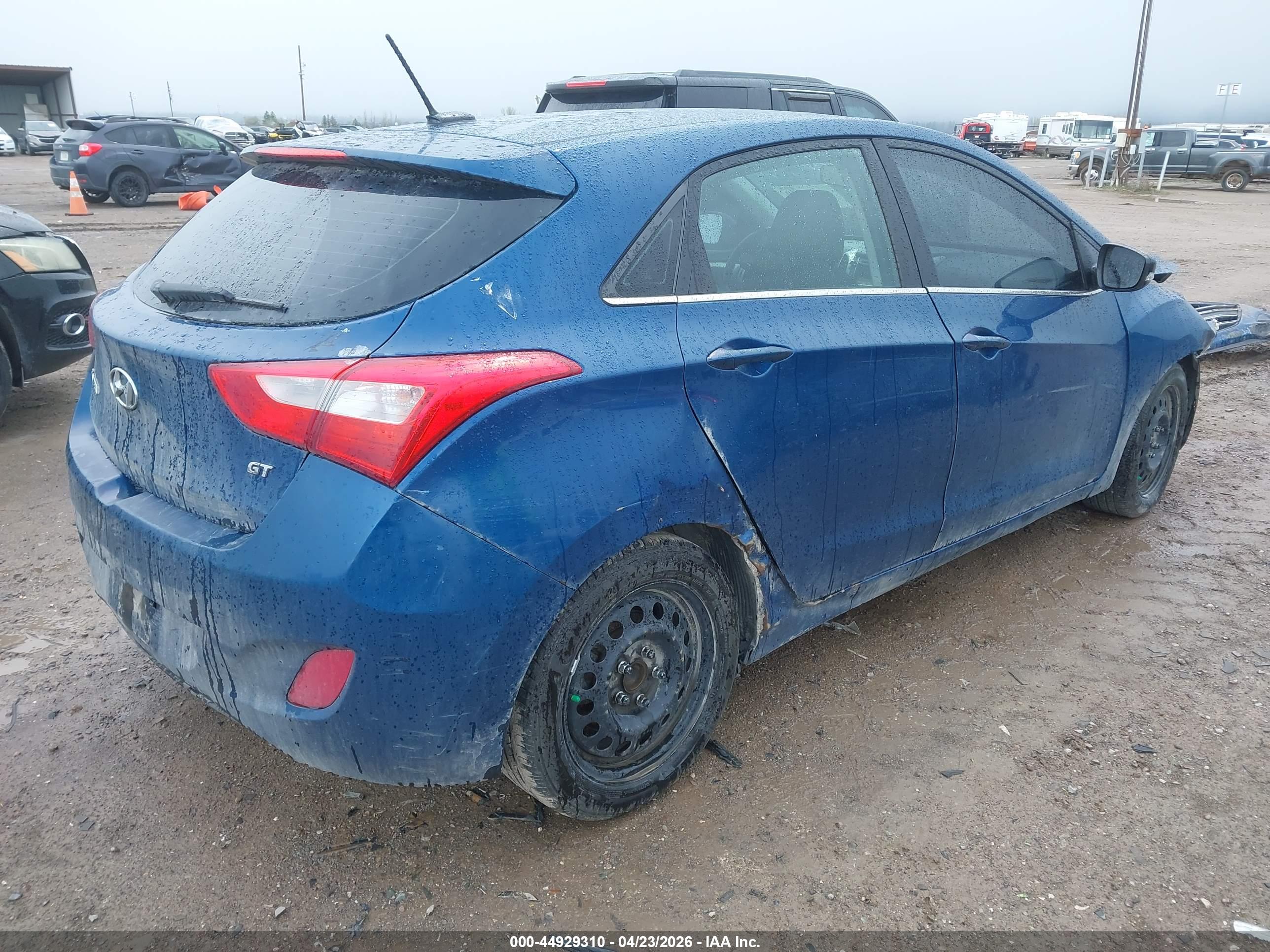 HYUNDAI ELANTRA image 4