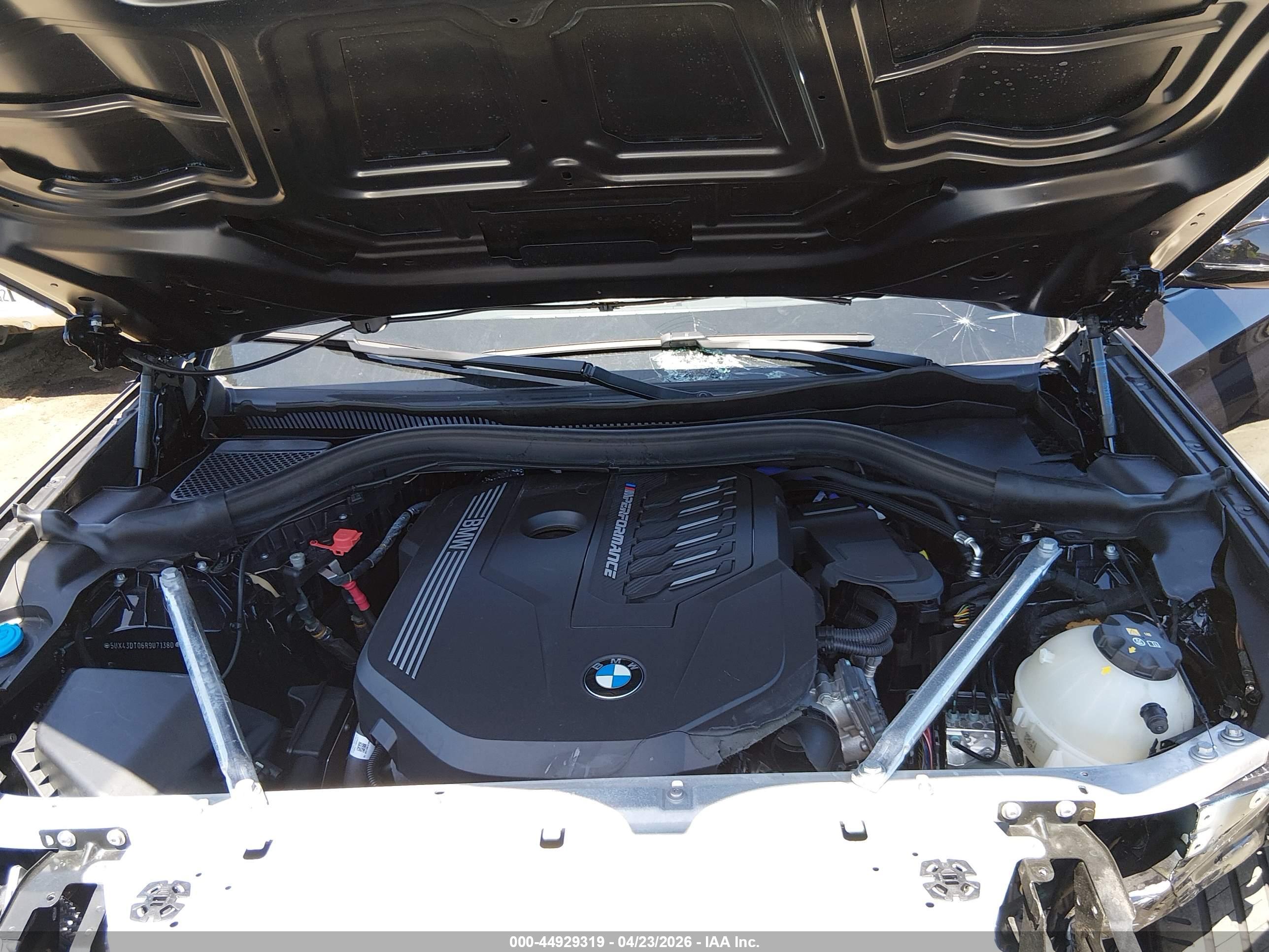 BMW X4 image 10