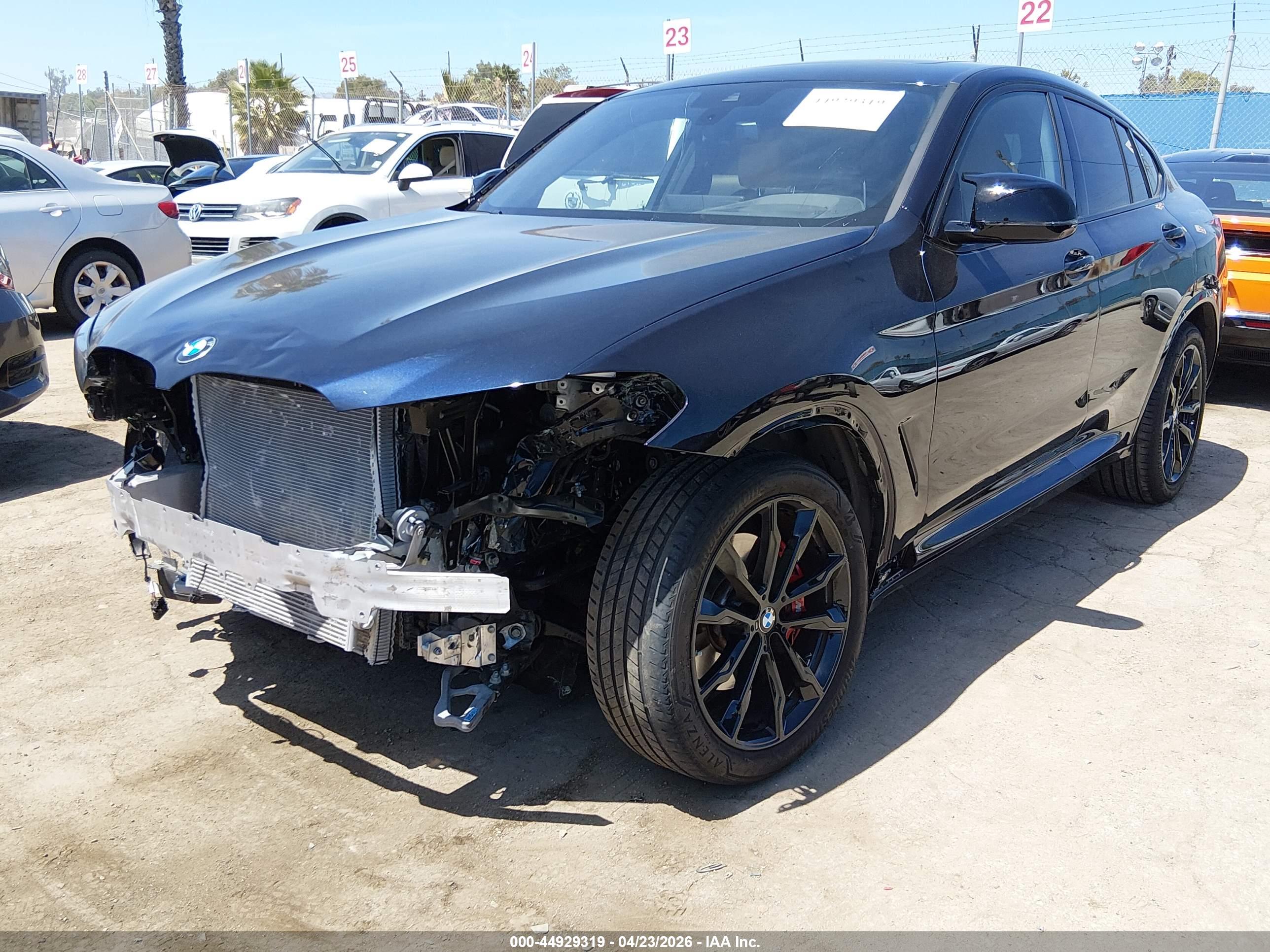 BMW X4 image 2