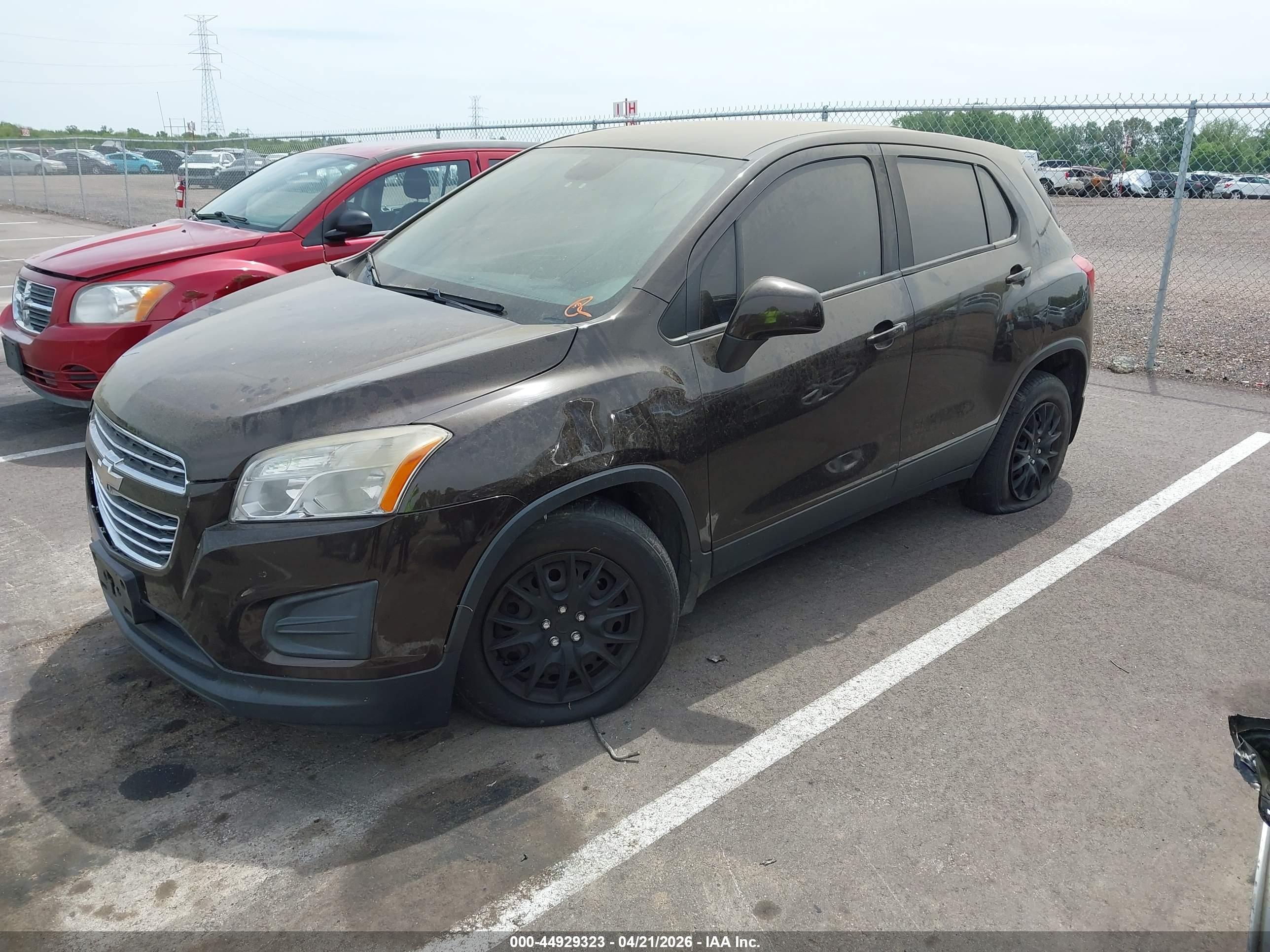 CHEVROLET TRAX image 2