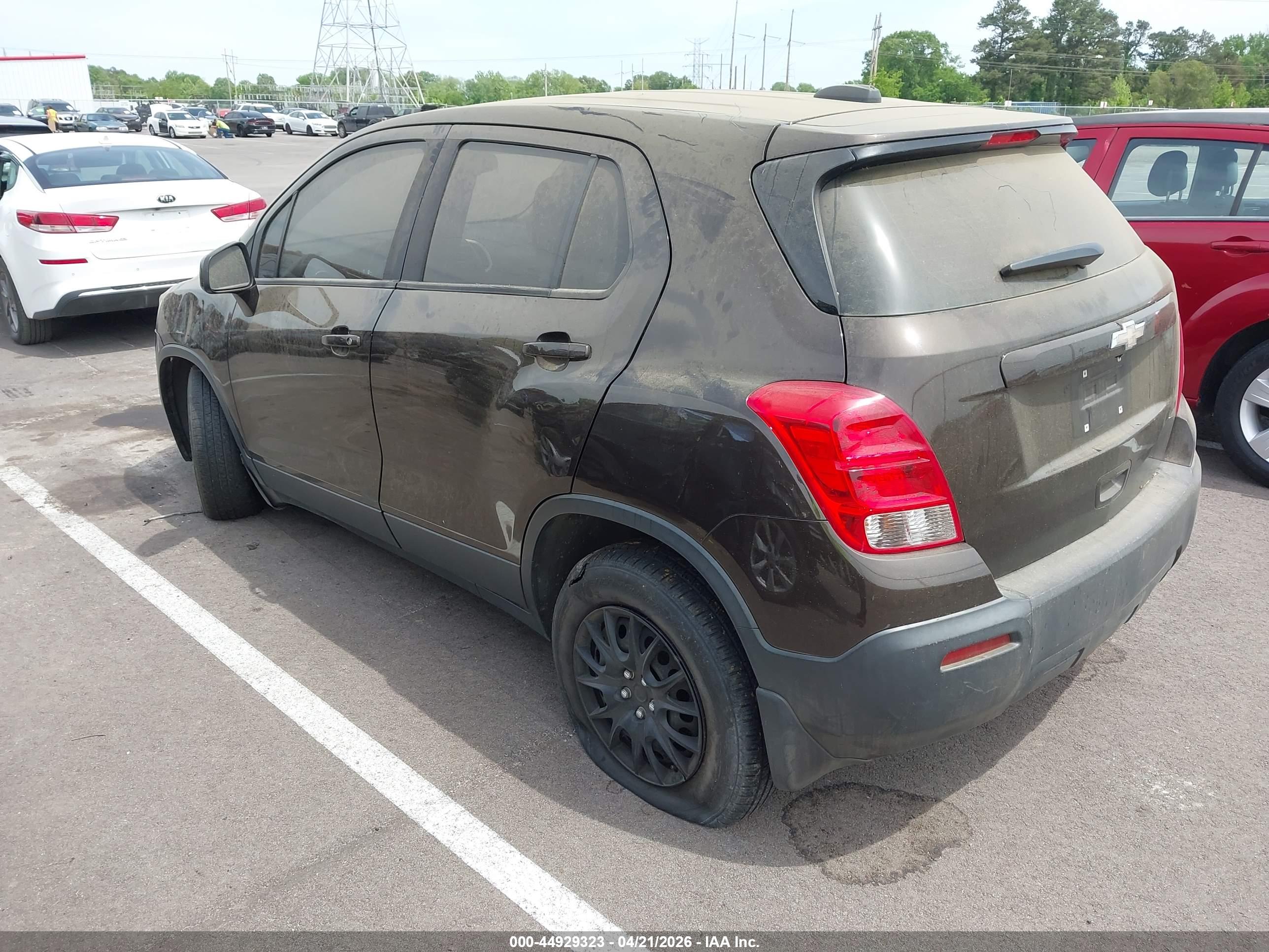 CHEVROLET TRAX image 3