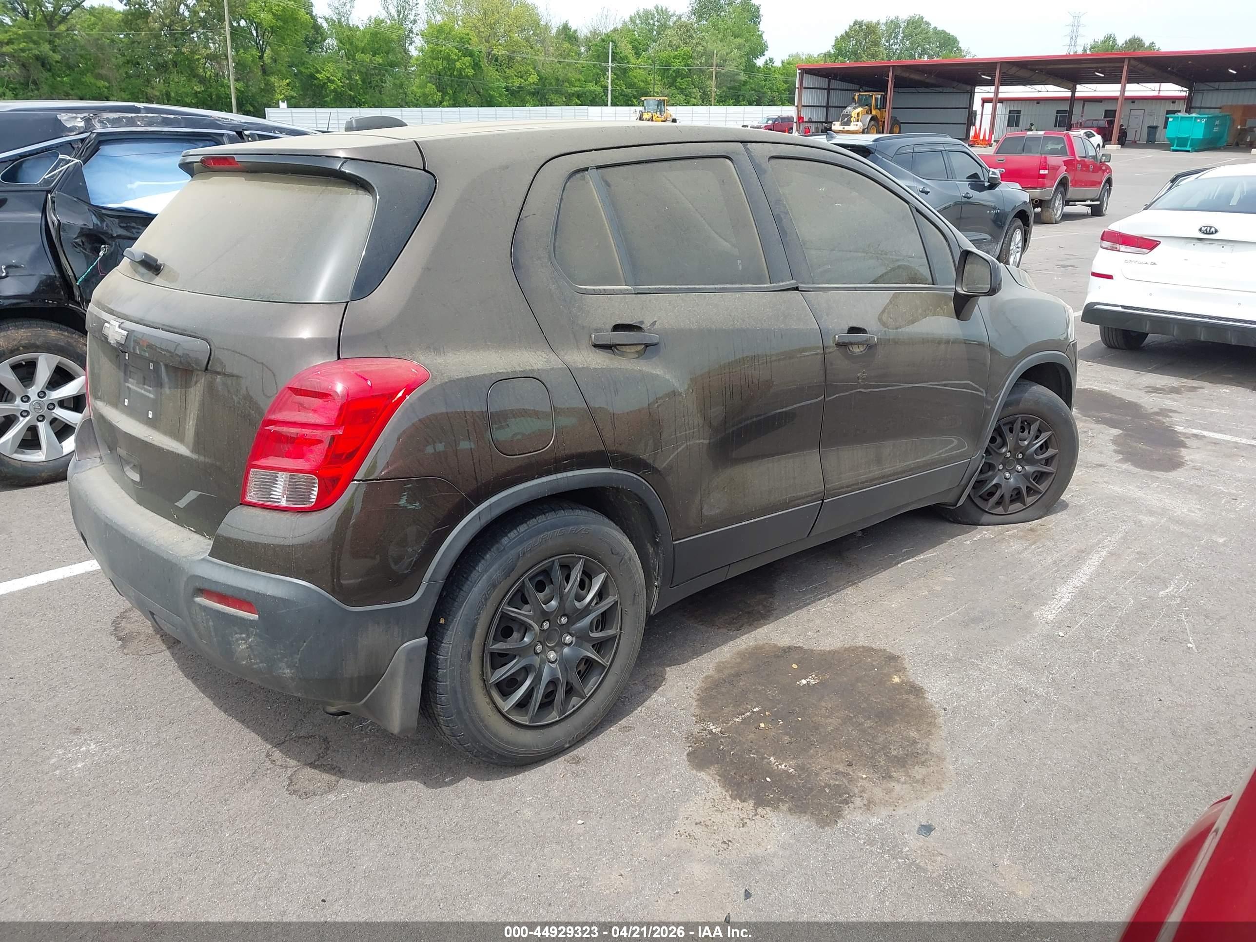 CHEVROLET TRAX image 4