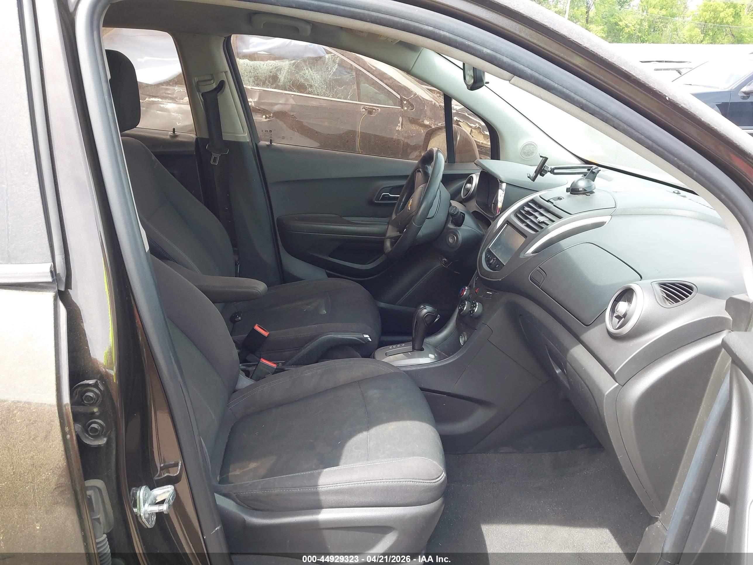 CHEVROLET TRAX image 5