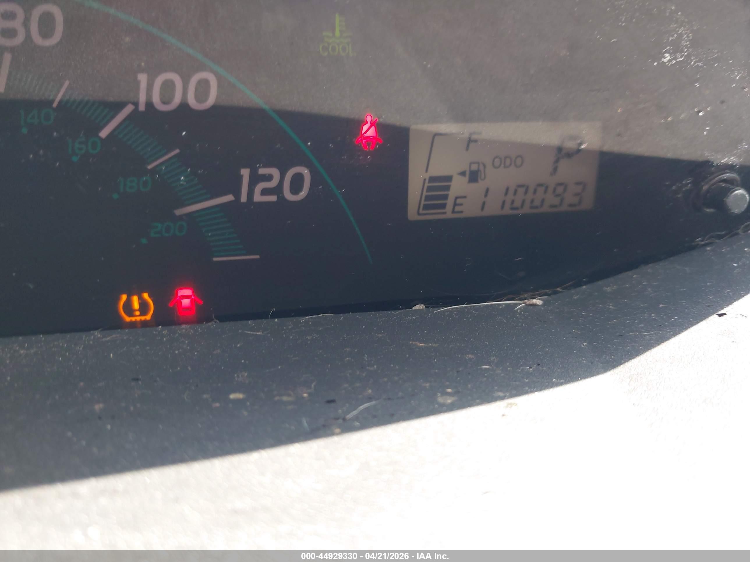 TOYOTA YARIS image 7