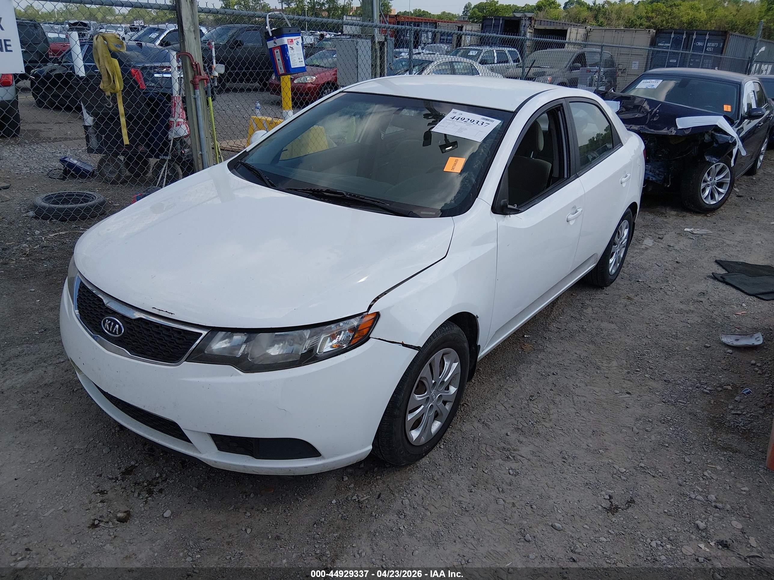 KIA FORTE image 2