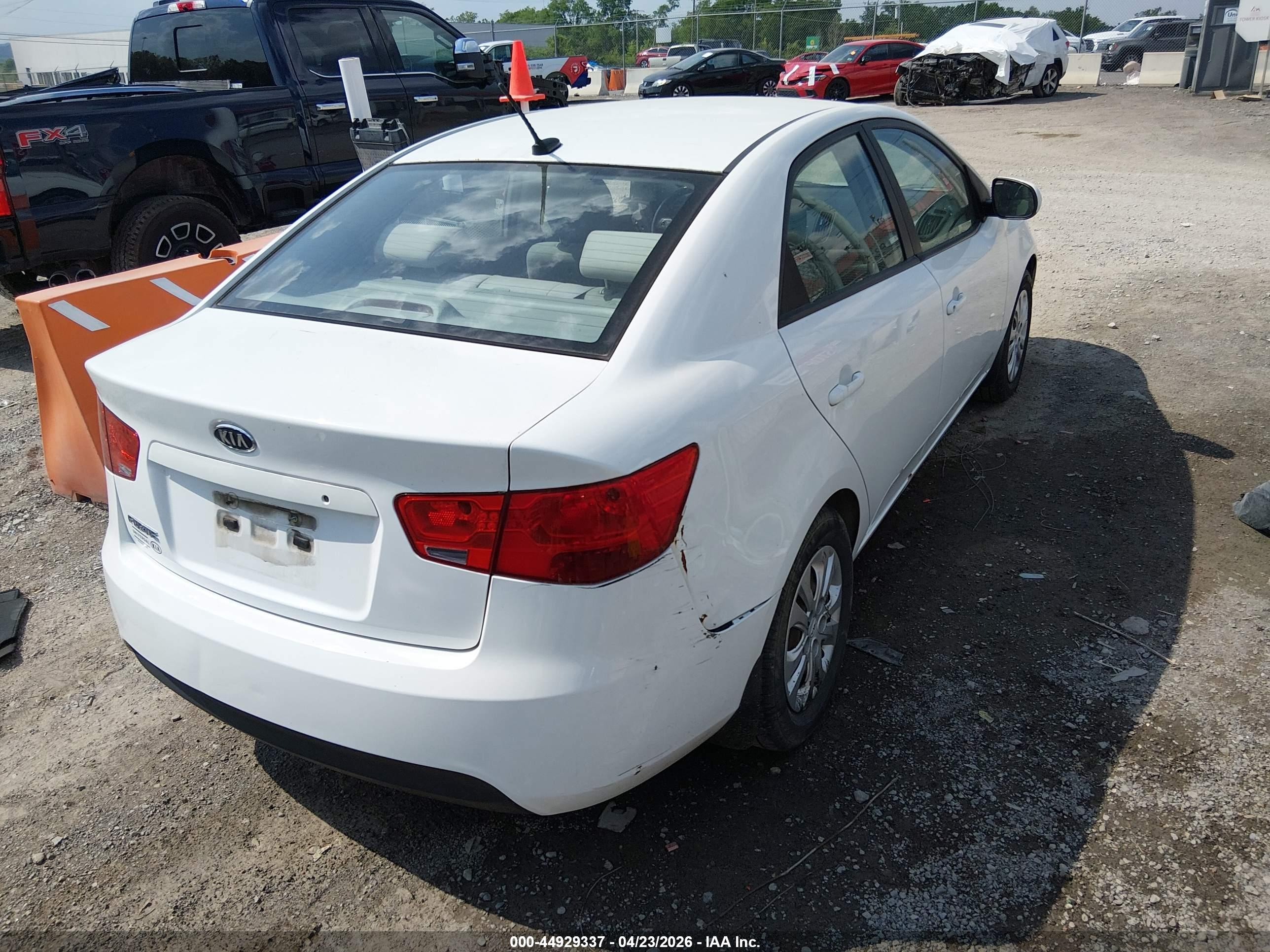 KIA FORTE image 4
