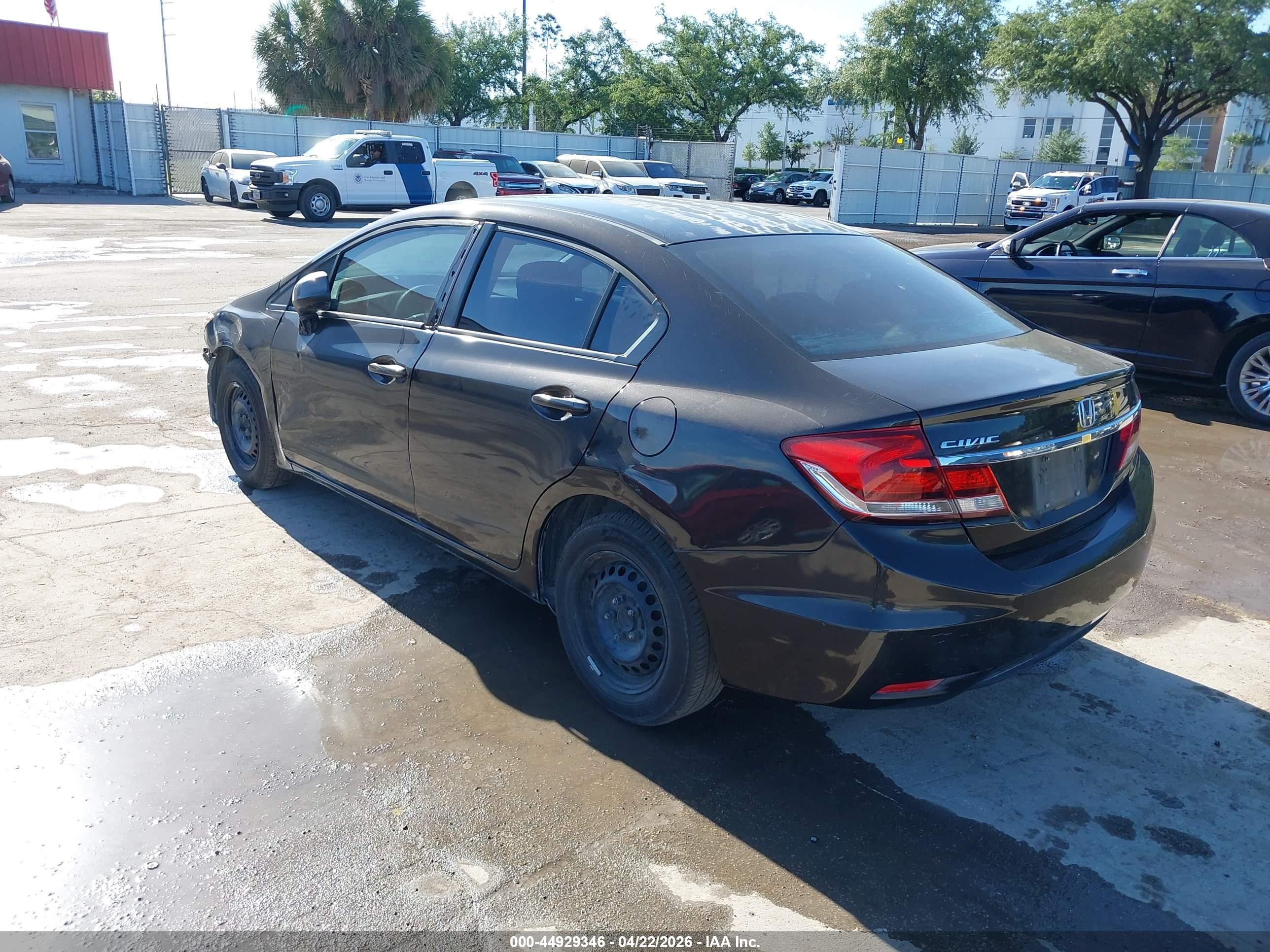 HONDA CIVIC image 3