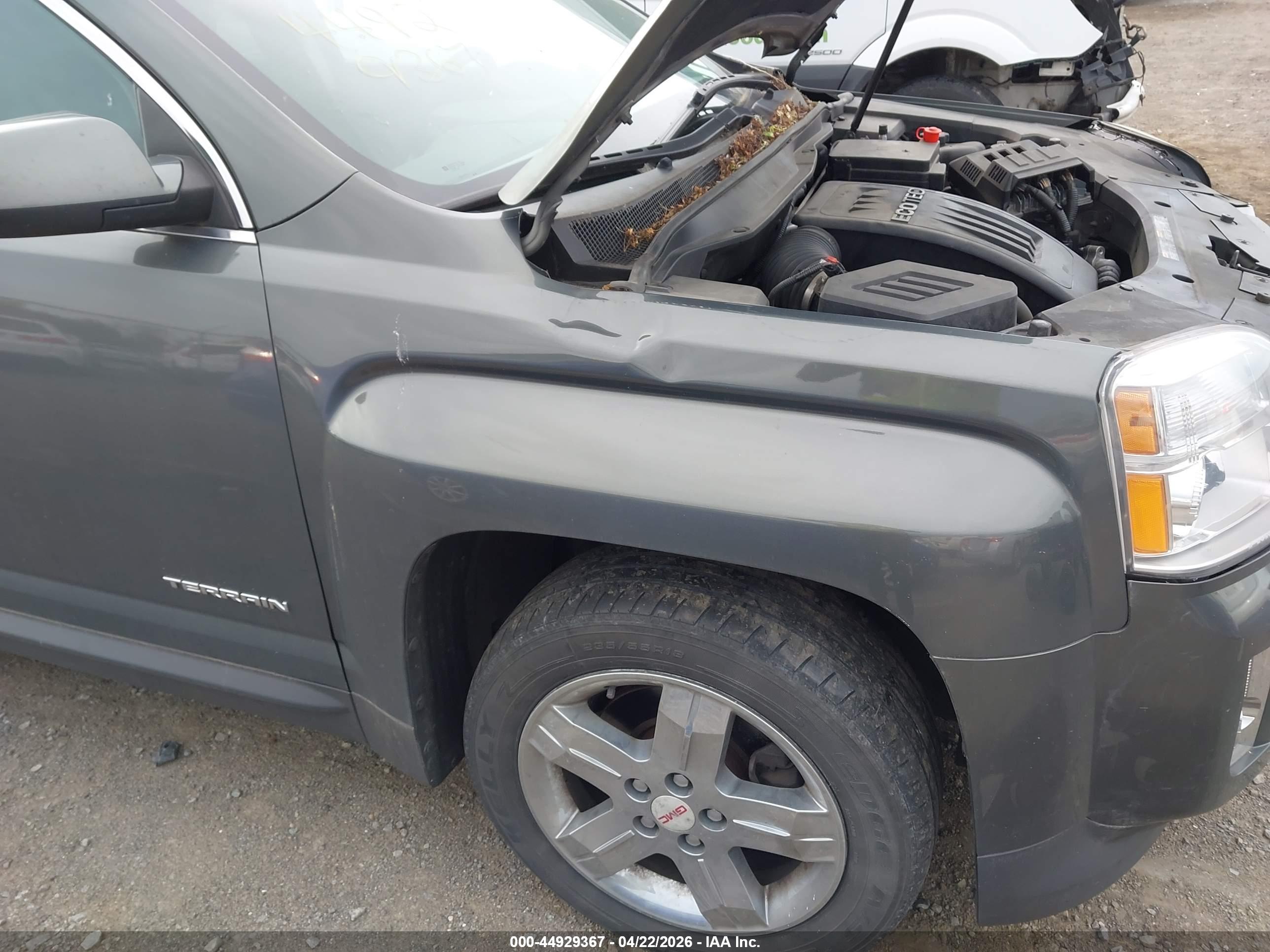 GMC TERRAIN image 6