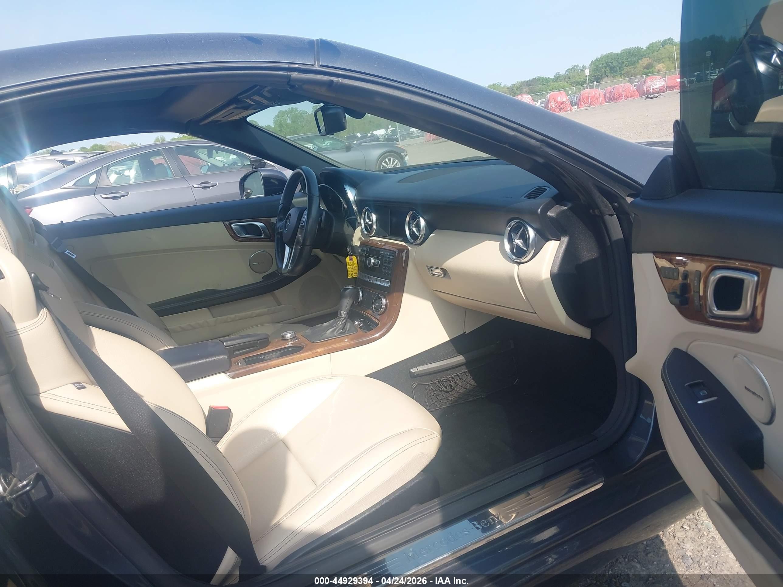 MERCEDES-BENZ SLK image 5