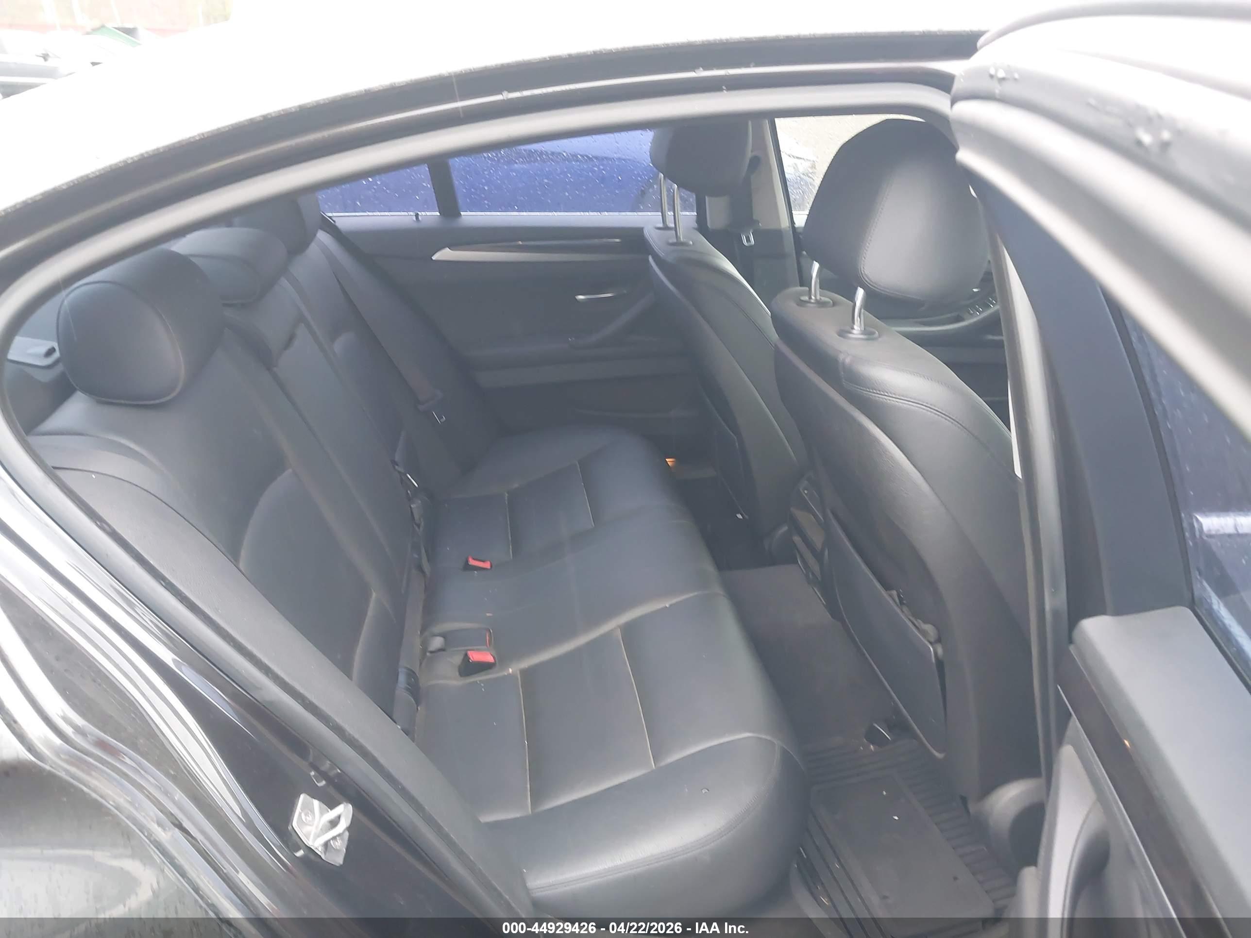 BMW 535I image 8