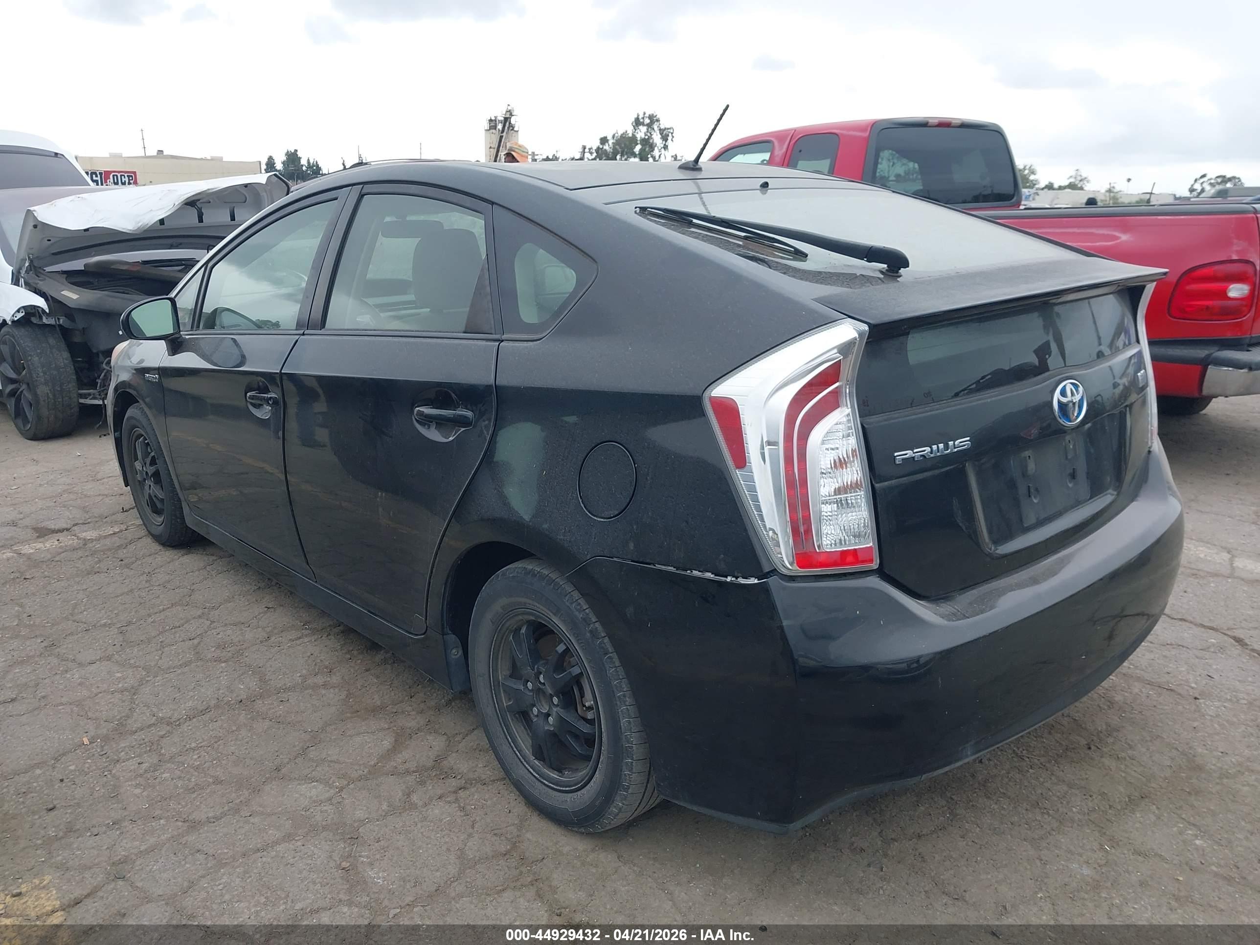 TOYOTA PRIUS image 3