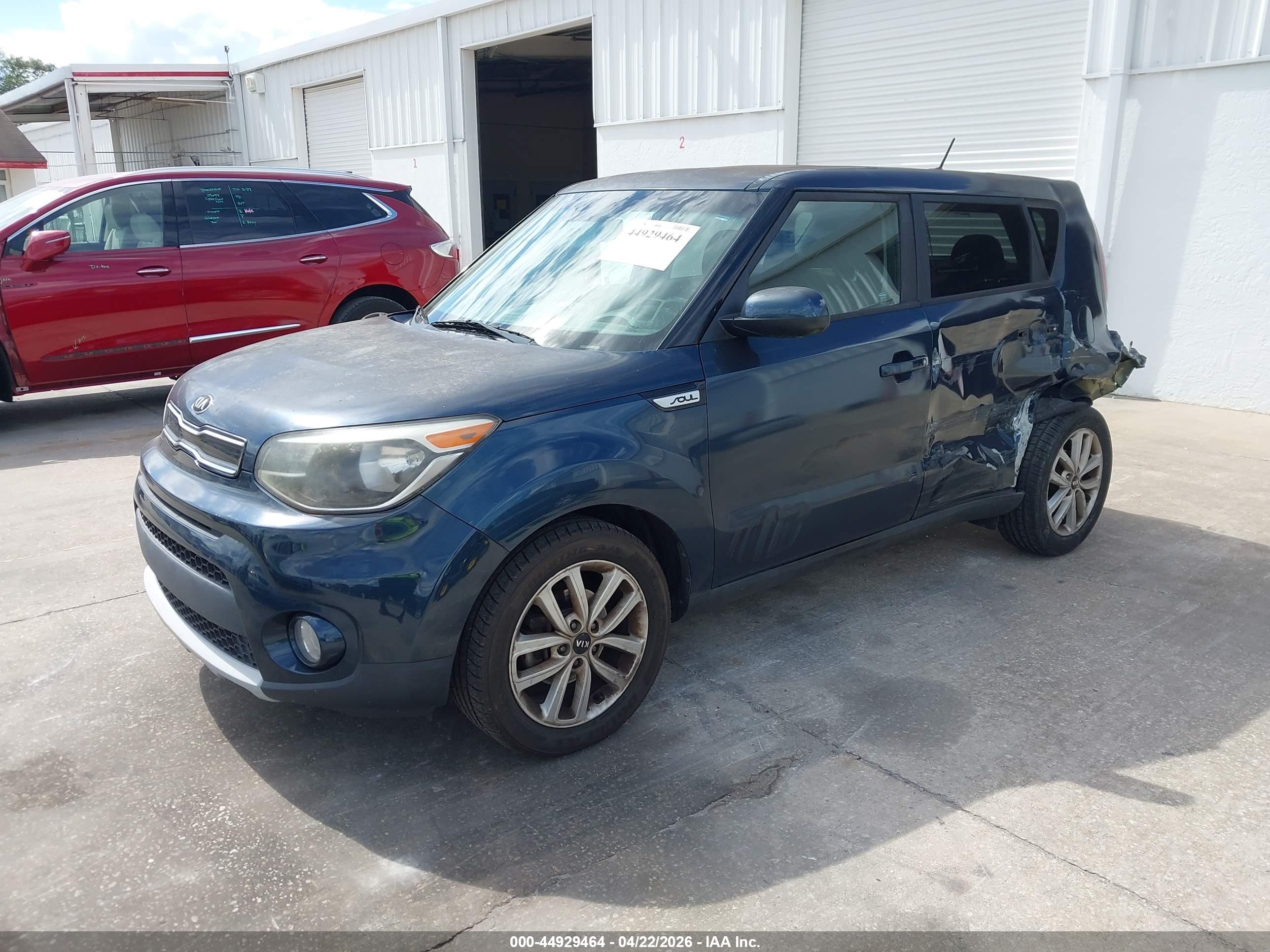 KIA SOUL image 2