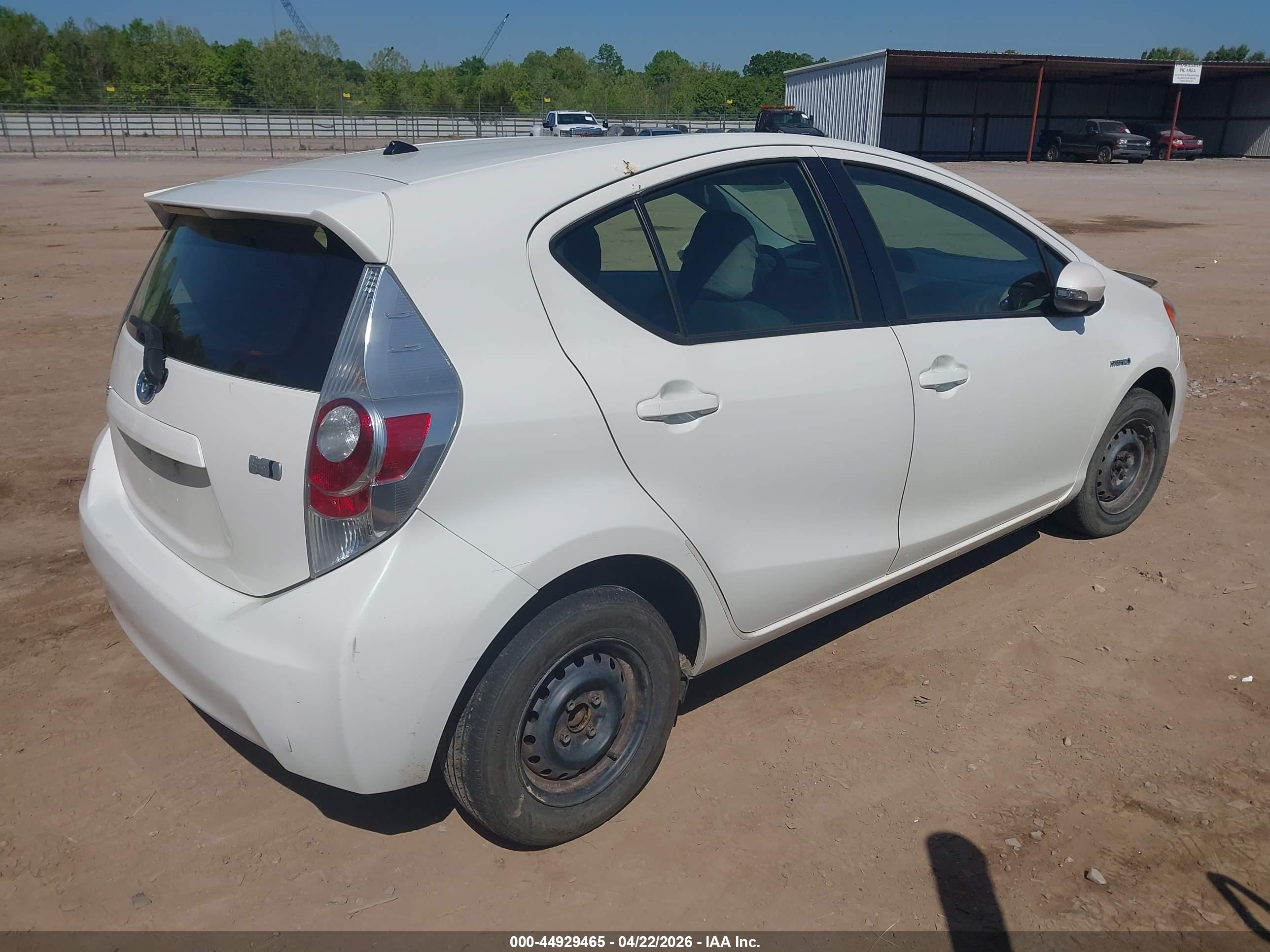 TOYOTA PRIUS image 4