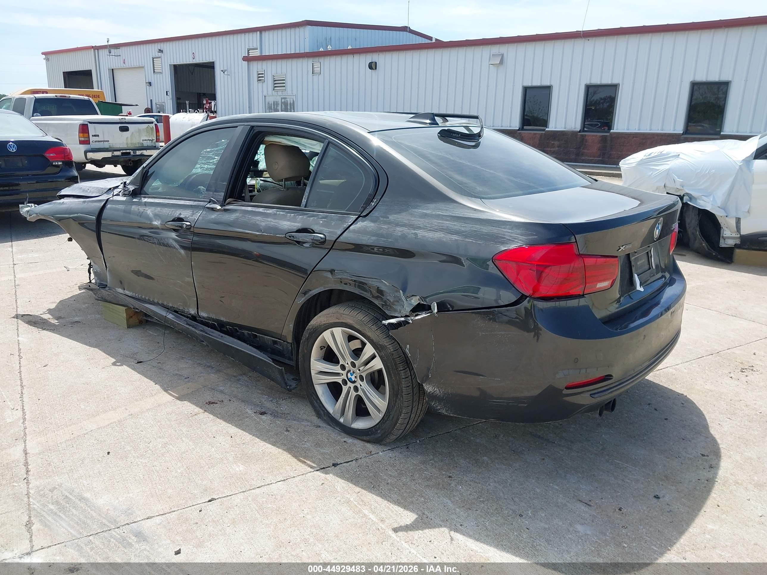 BMW 328I image 3