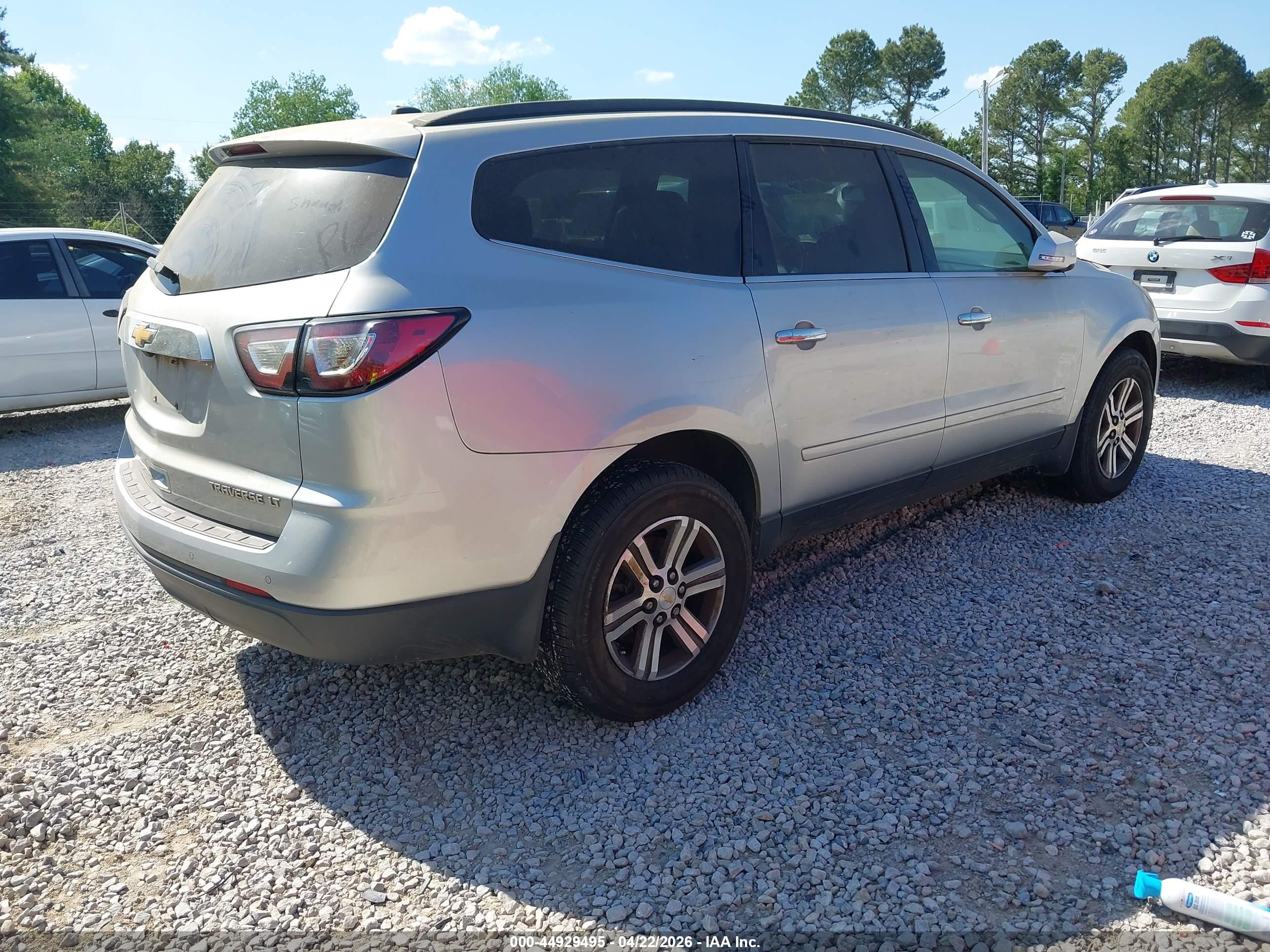 CHEVROLET TRAVERSE image 4
