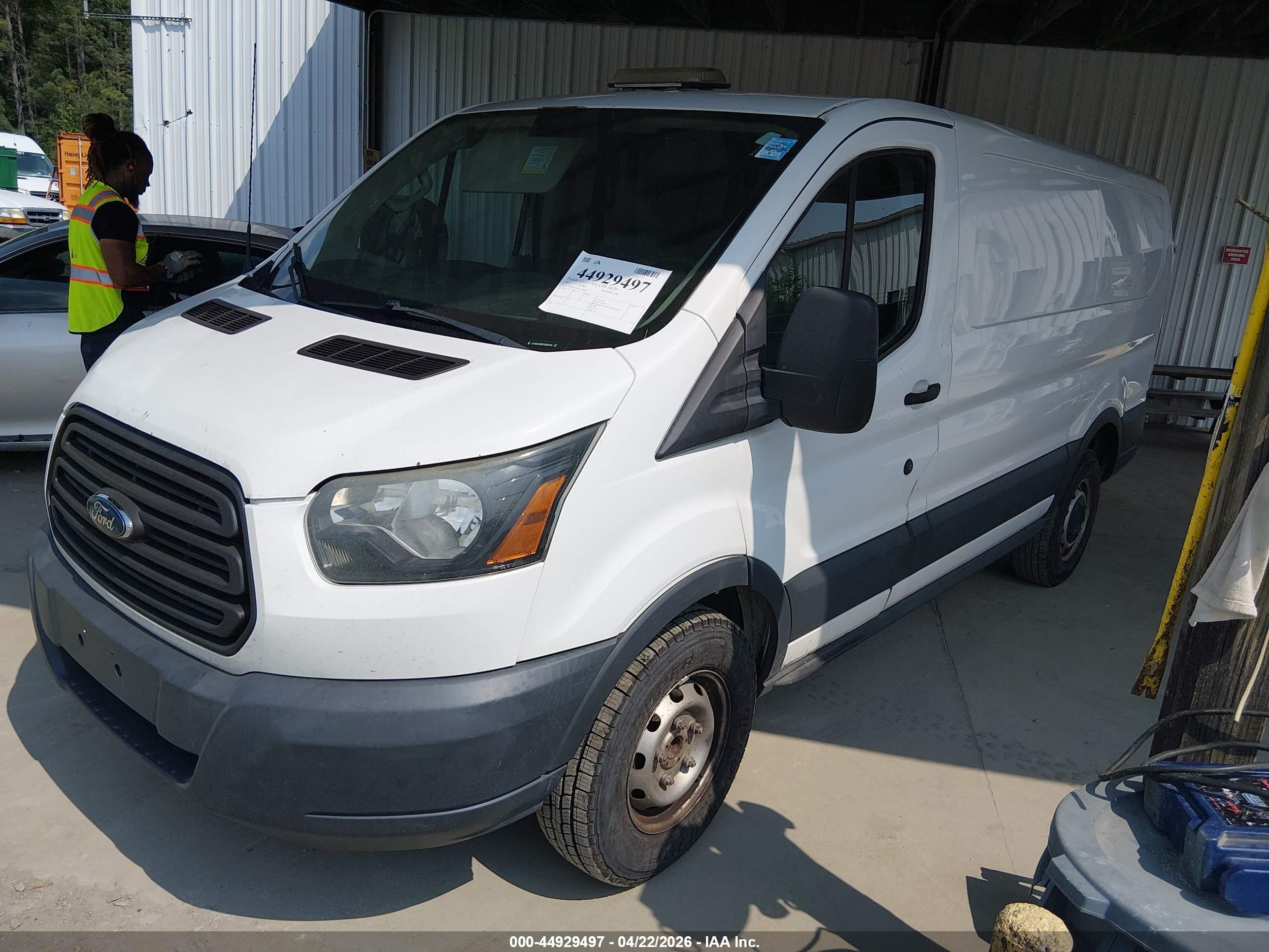 FORD TRANSIT-250 image 2