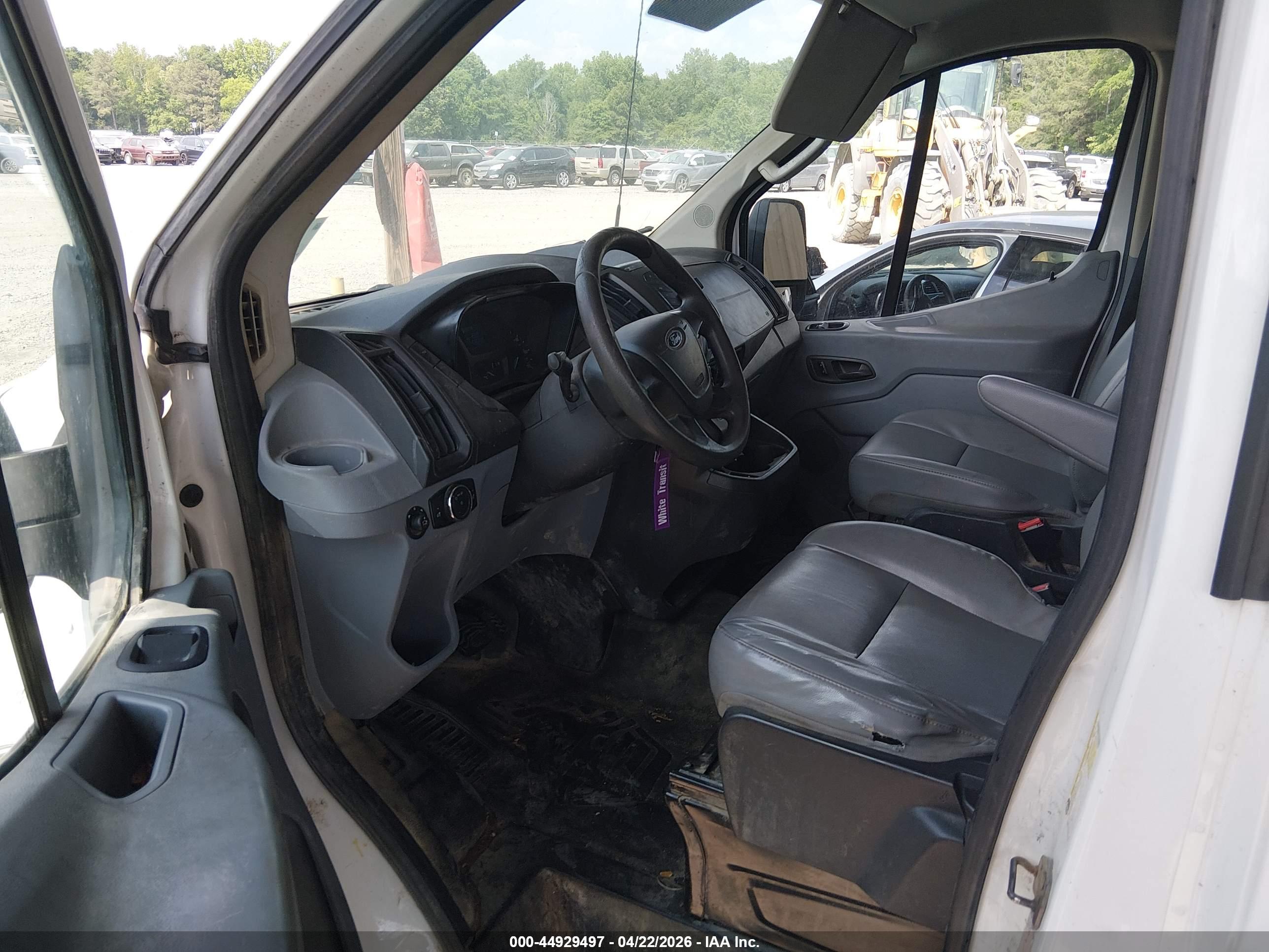 FORD TRANSIT-250 image 5