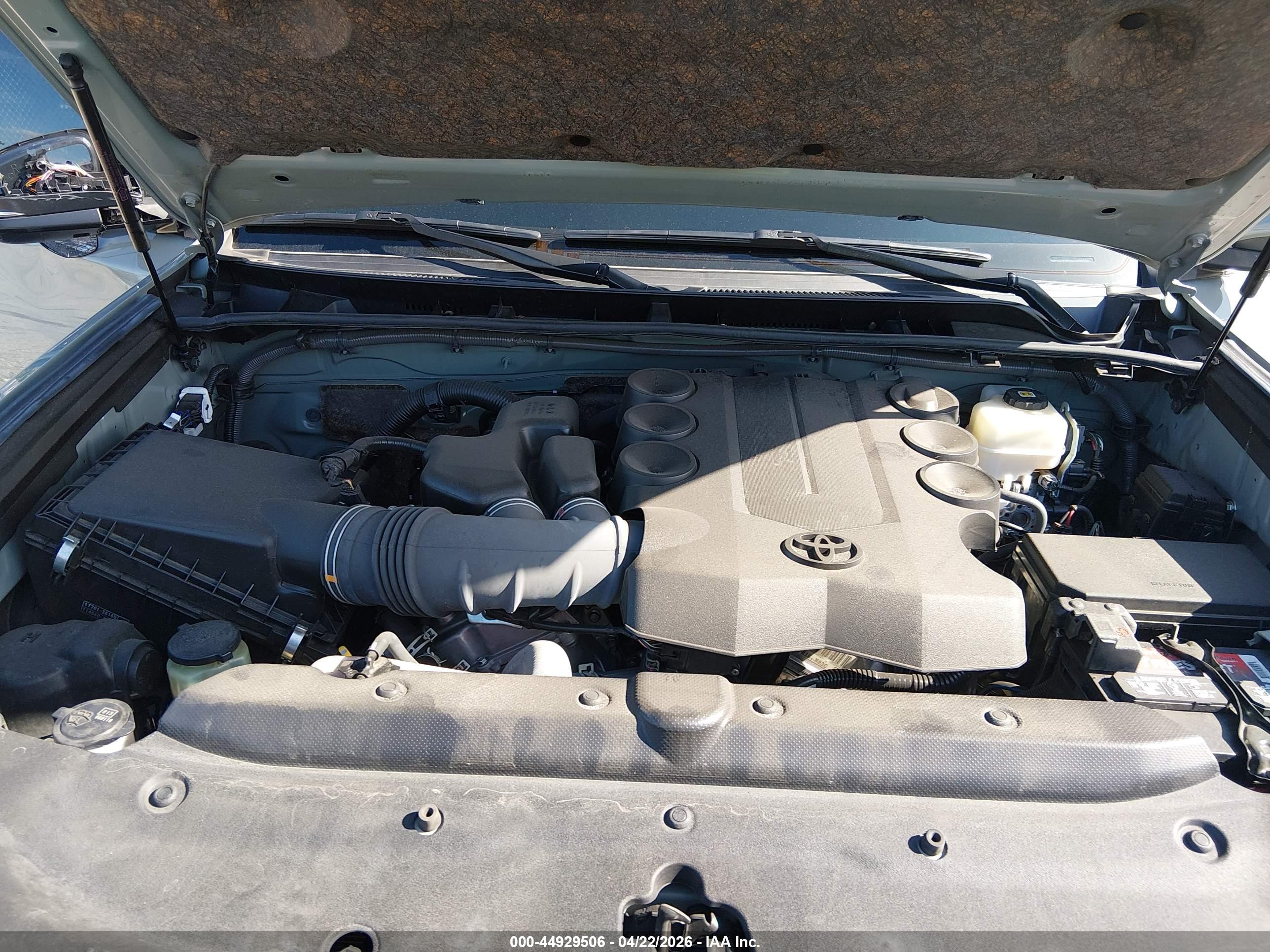 TOYOTA 4RUNNER image 10