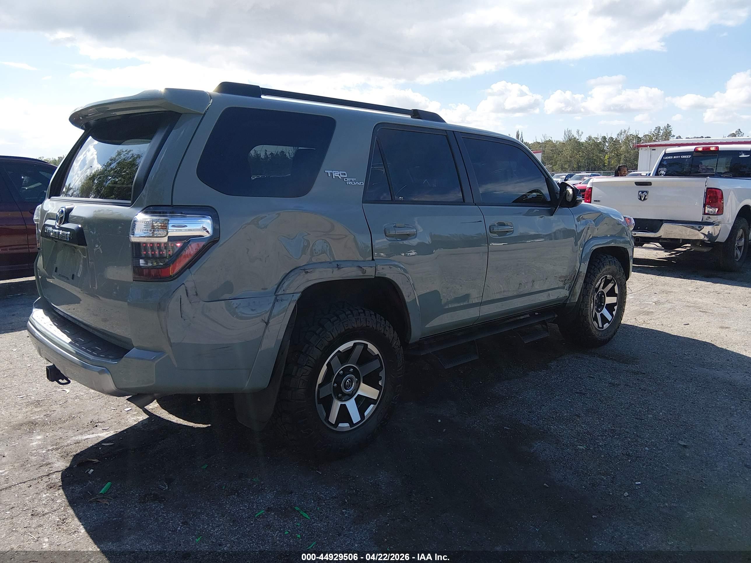 TOYOTA 4RUNNER image 4