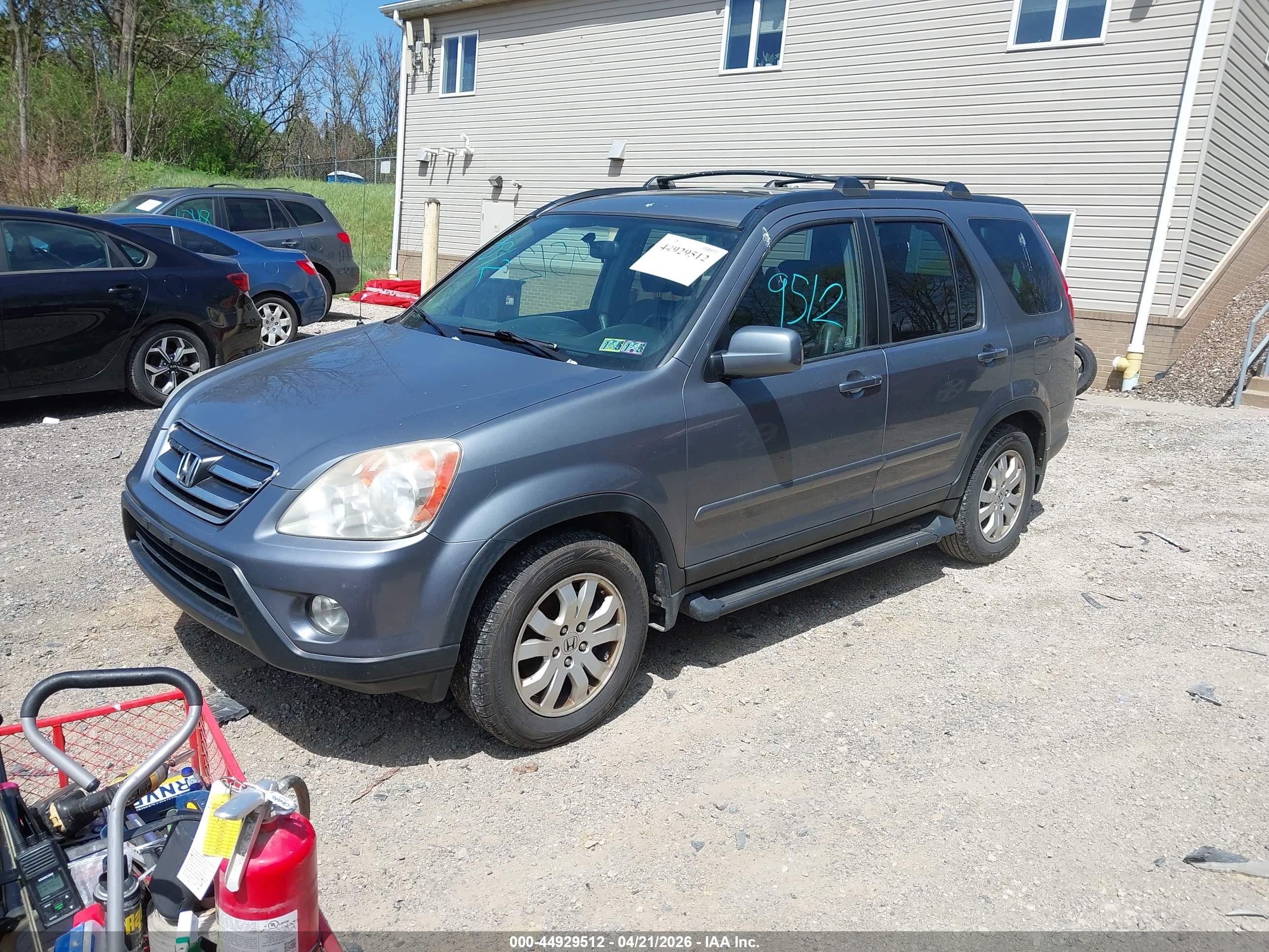 HONDA CR-V image 2