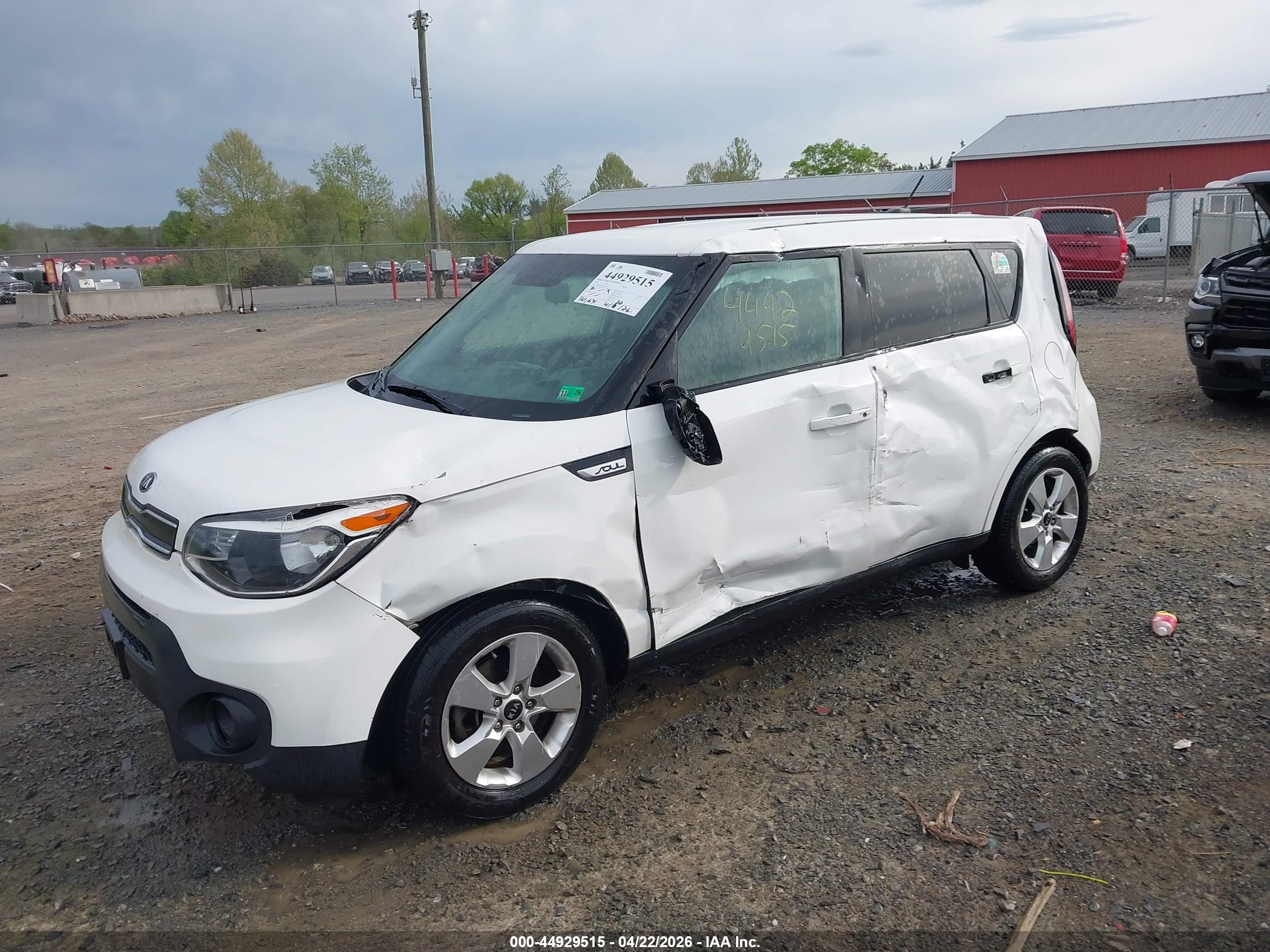 KIA SOUL image 2