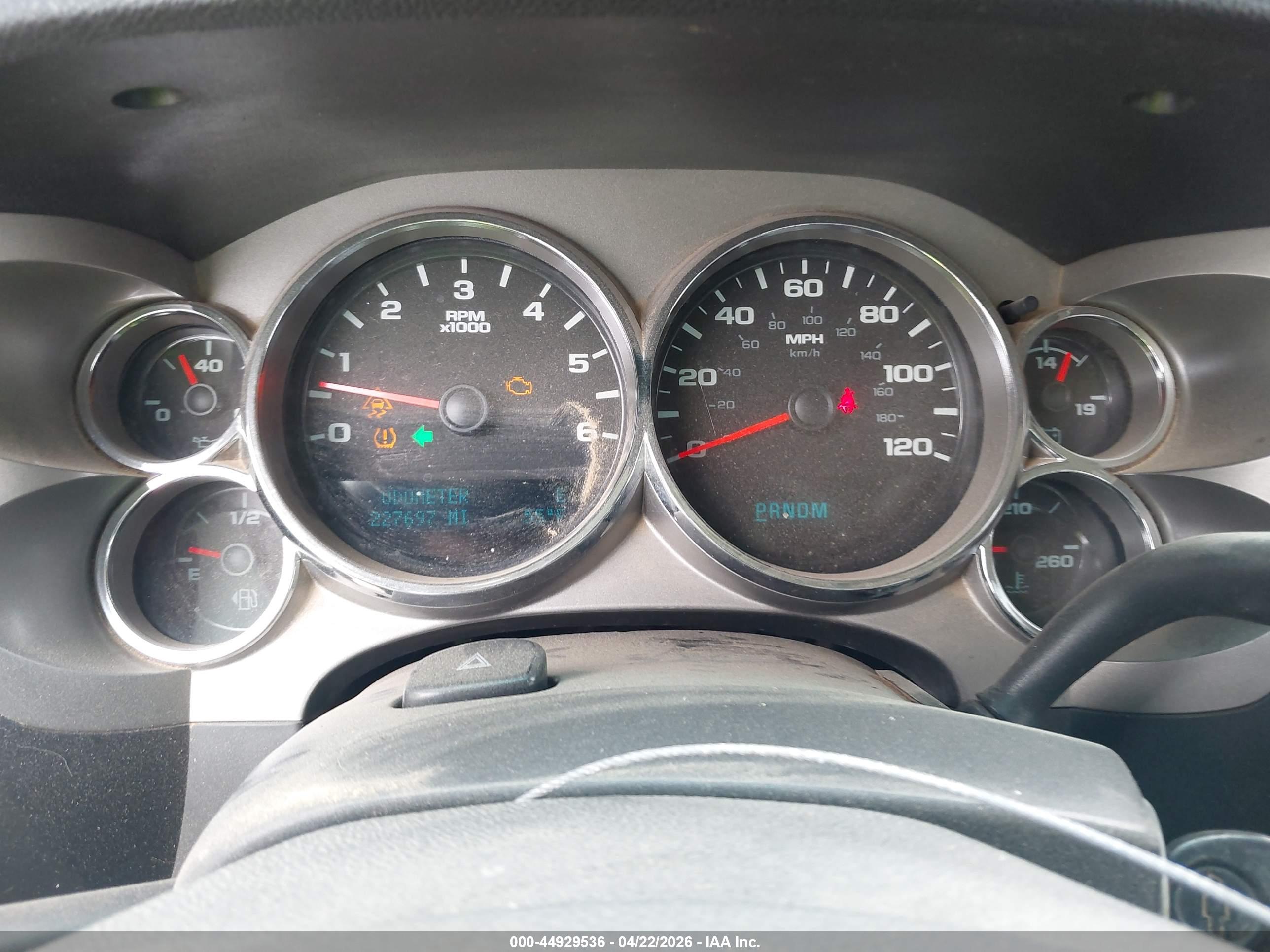 CHEVROLET SILVERADO image 7