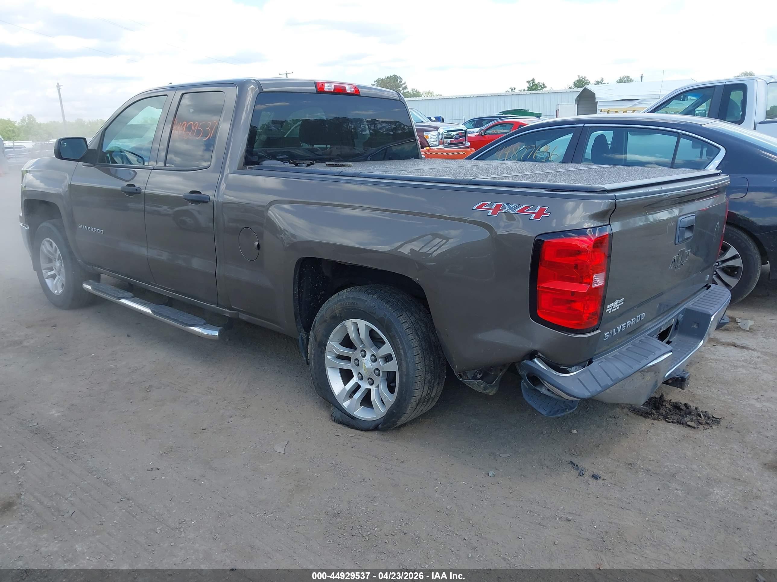 CHEVROLET SILVERADO image 3