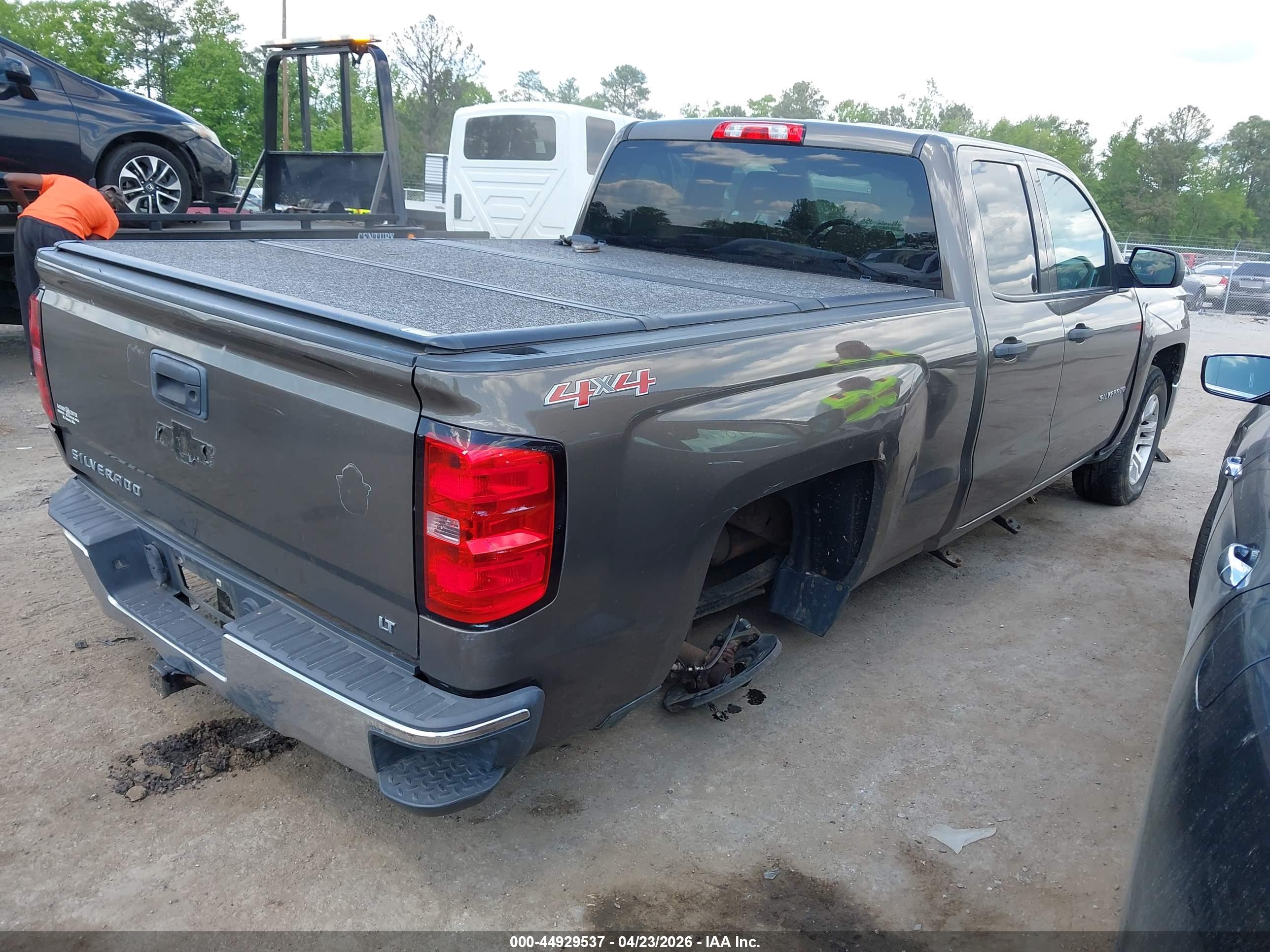 CHEVROLET SILVERADO image 4