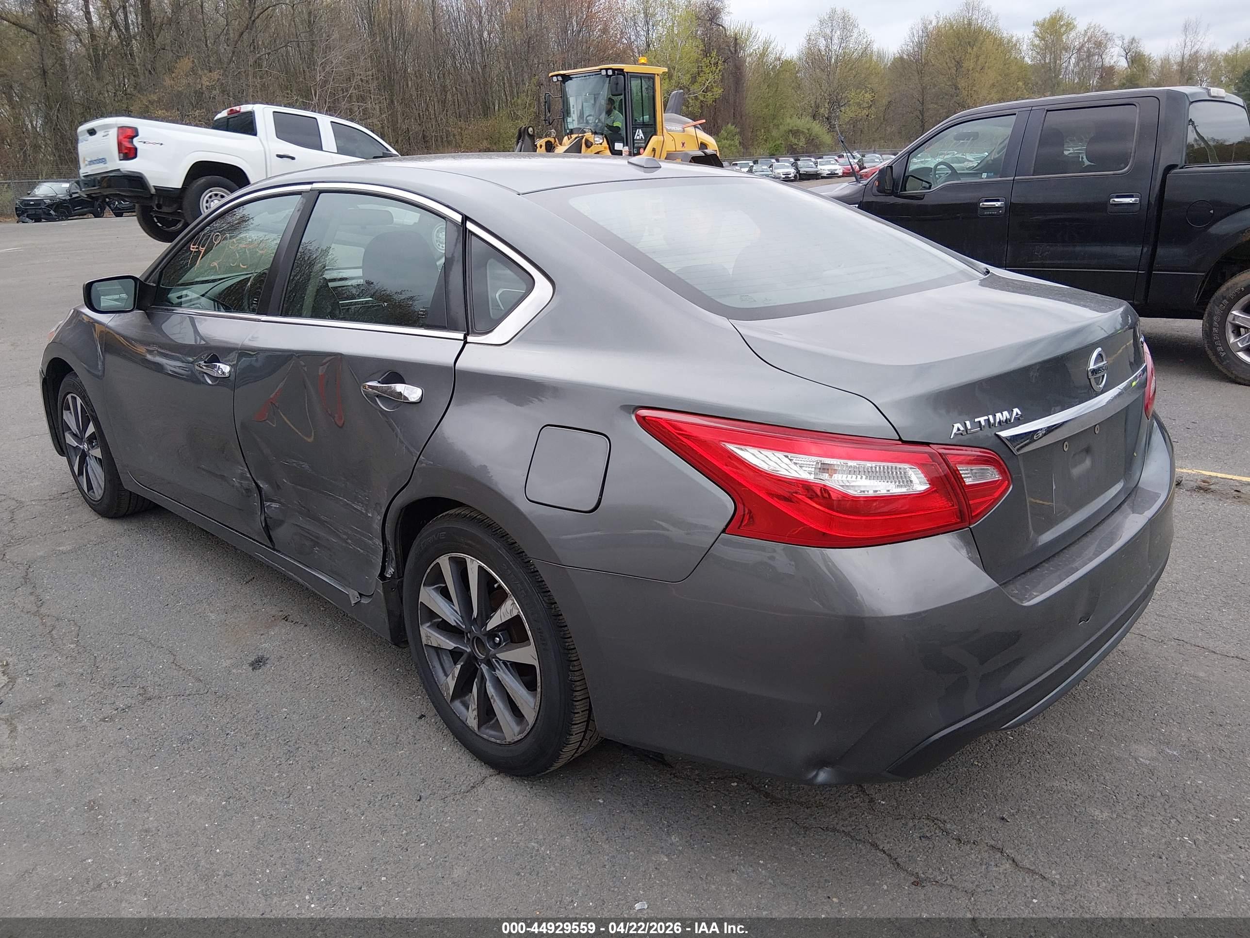 NISSAN ALTIMA image 3