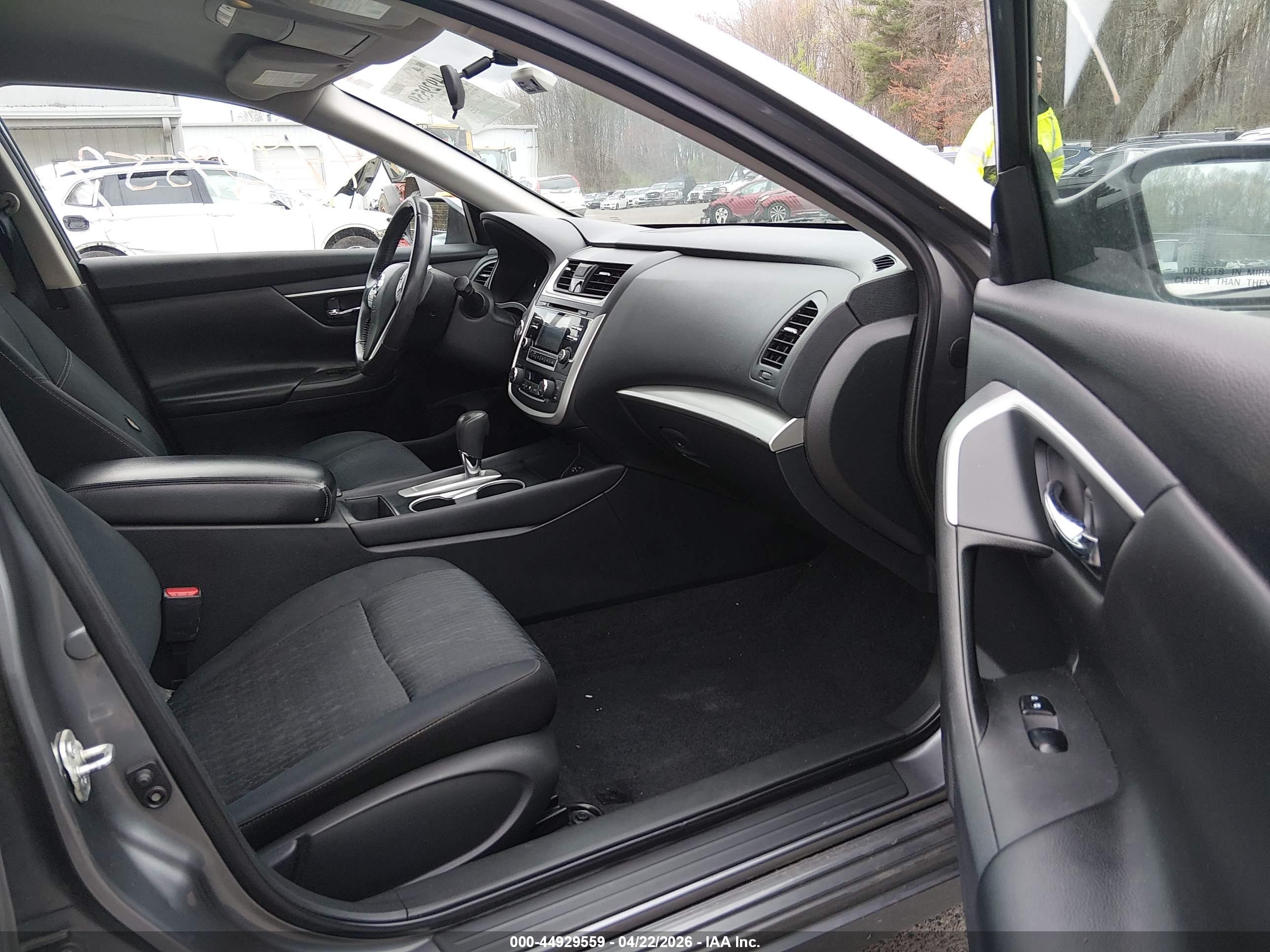 NISSAN ALTIMA image 5