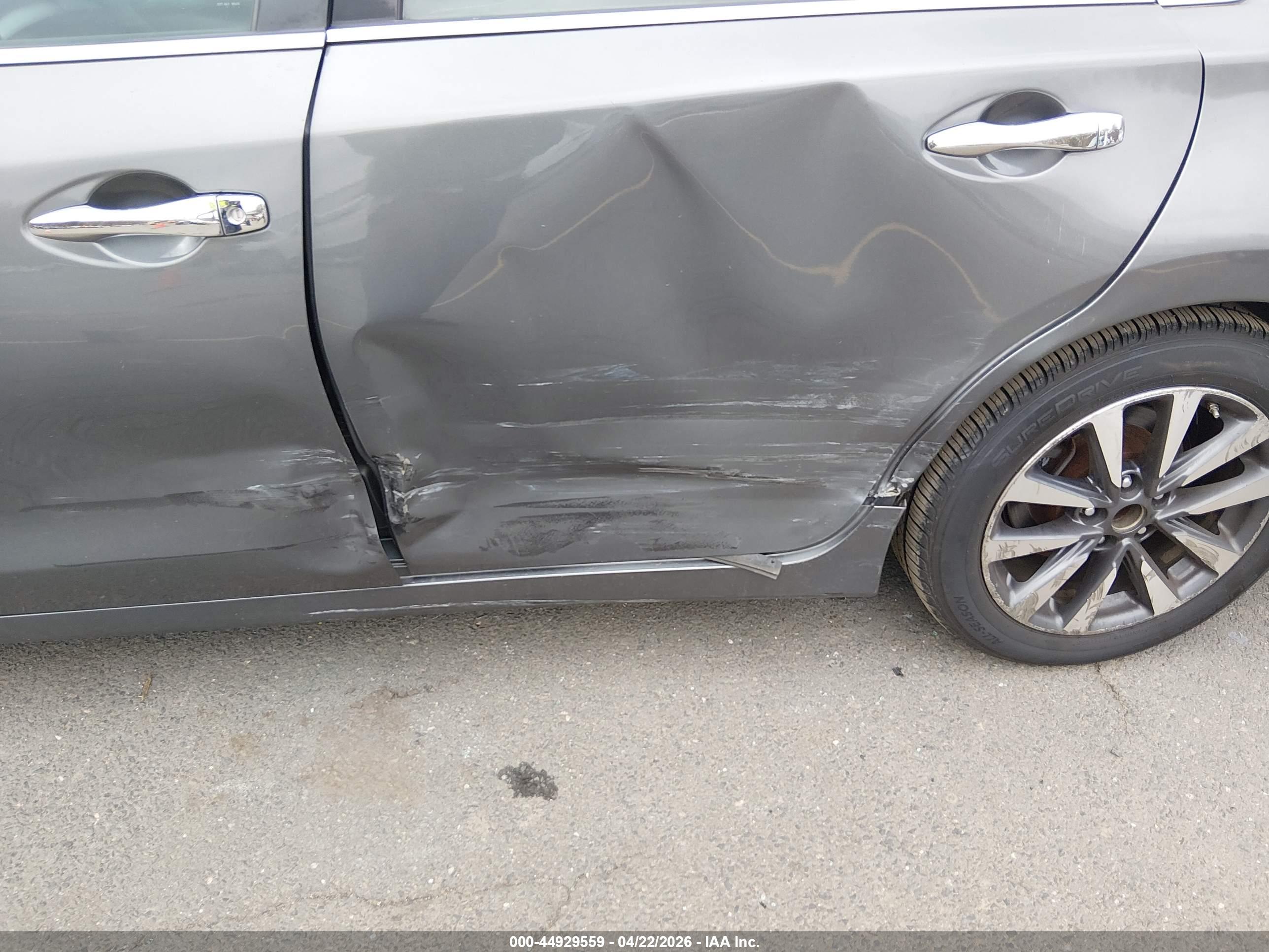 NISSAN ALTIMA image 6