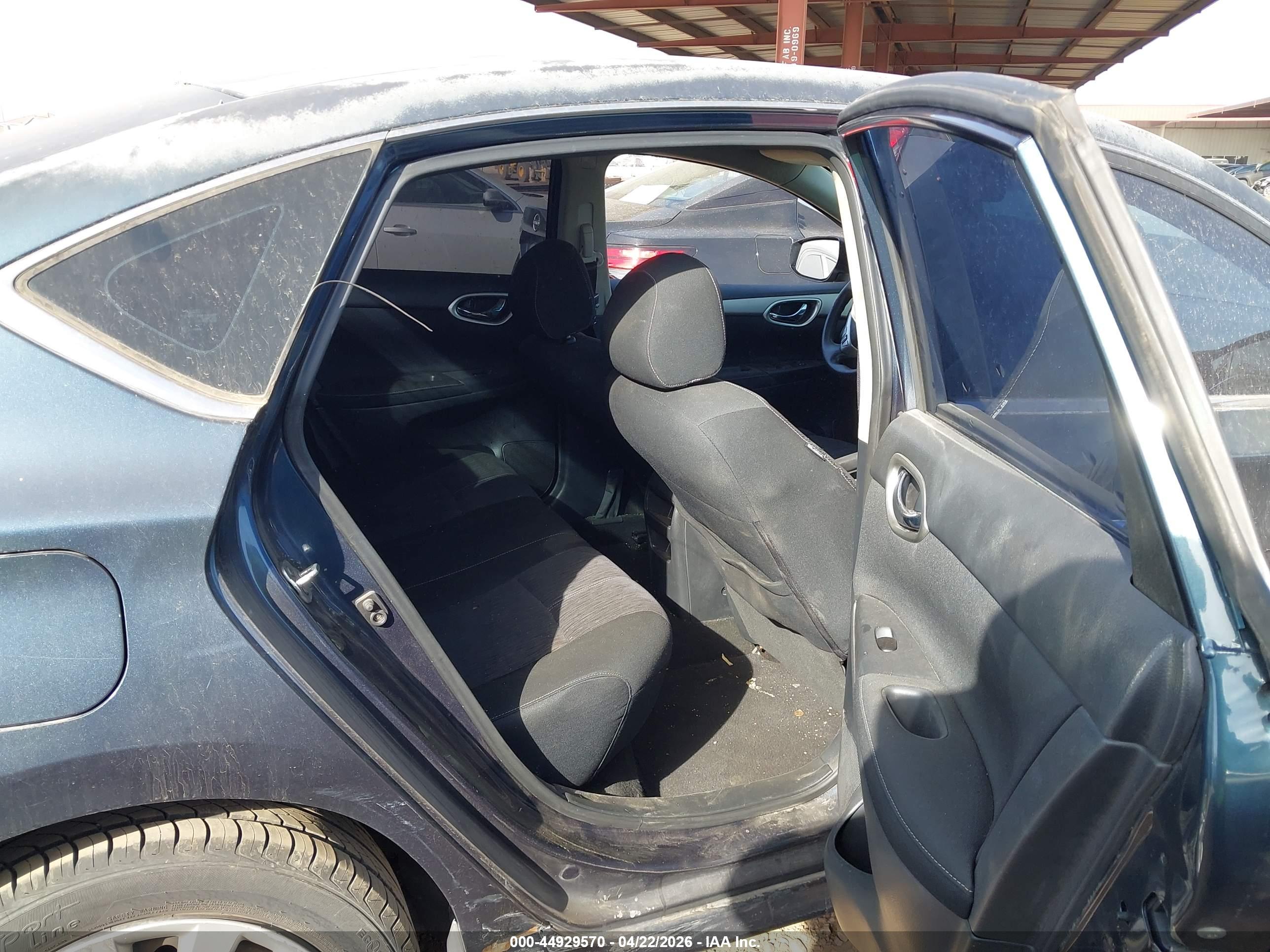 NISSAN SENTRA image 8