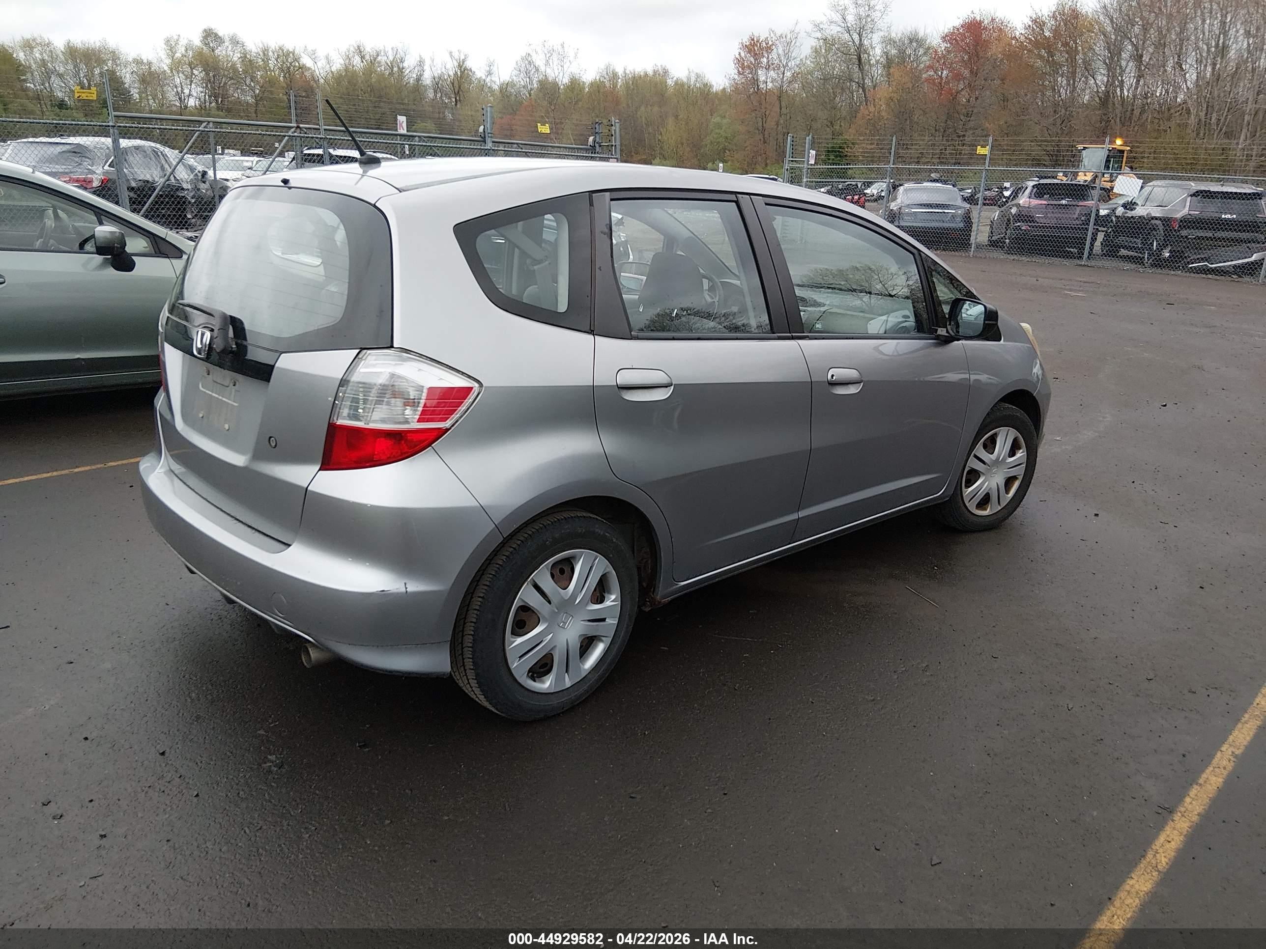 HONDA FIT image 4