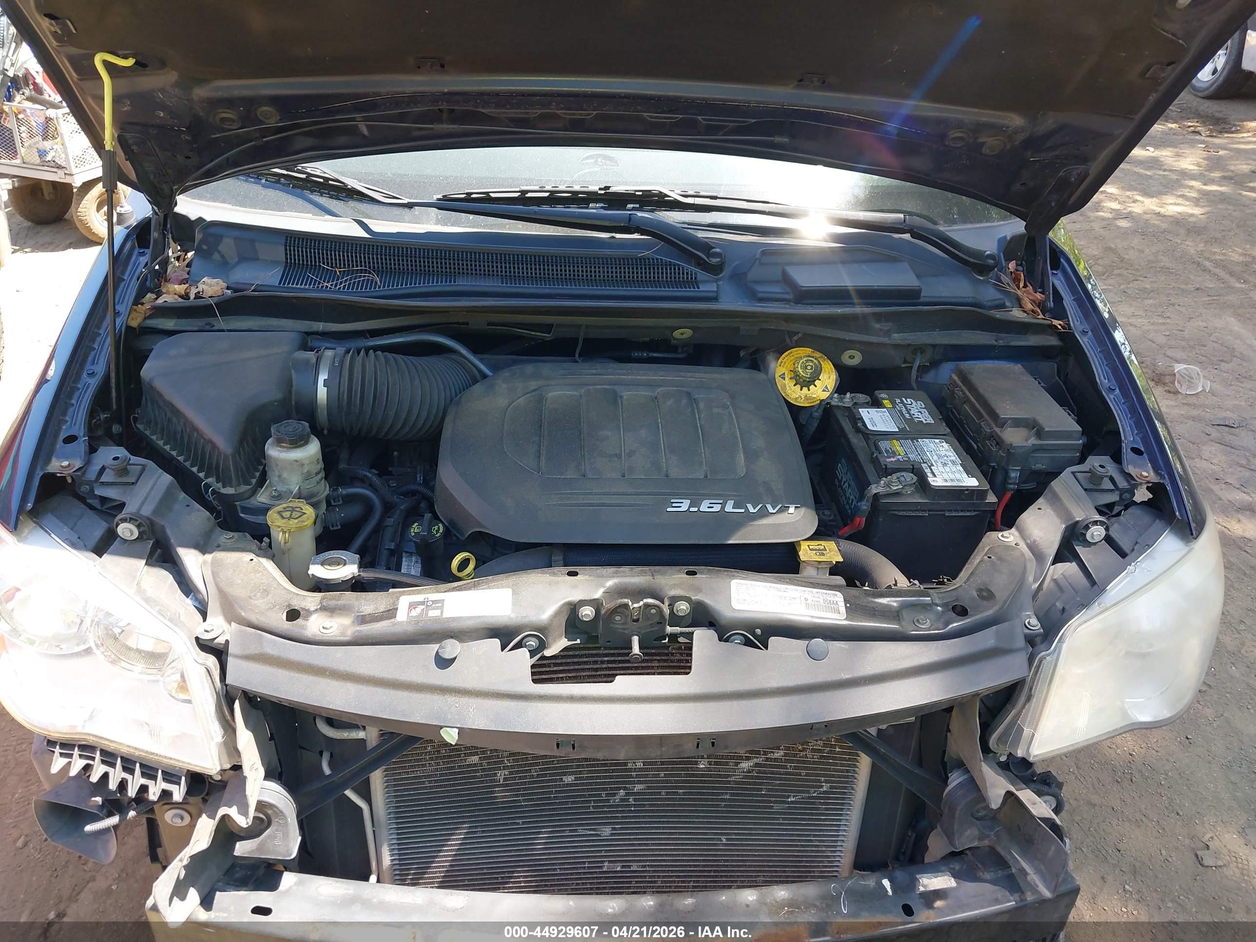 CHRYSLER TOWN image 10