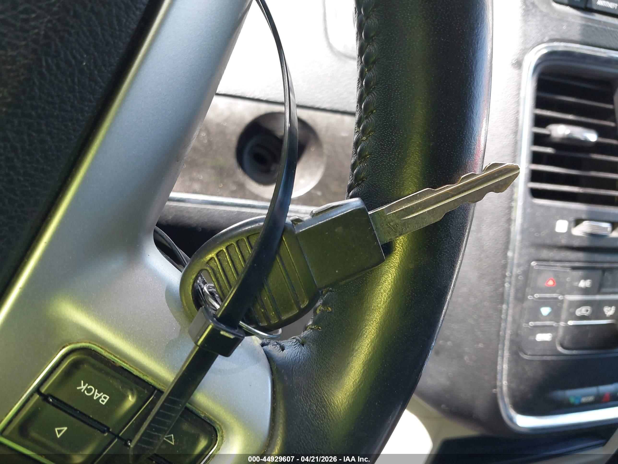 CHRYSLER TOWN image 11