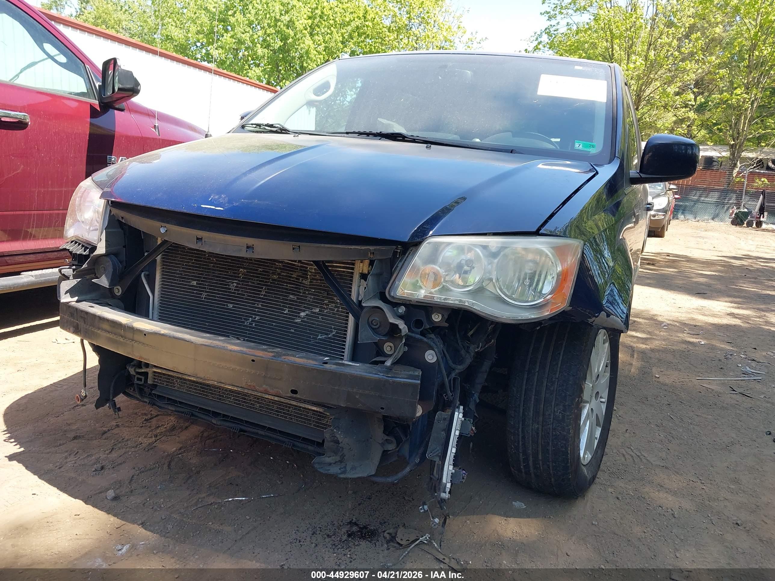 CHRYSLER TOWN image 6