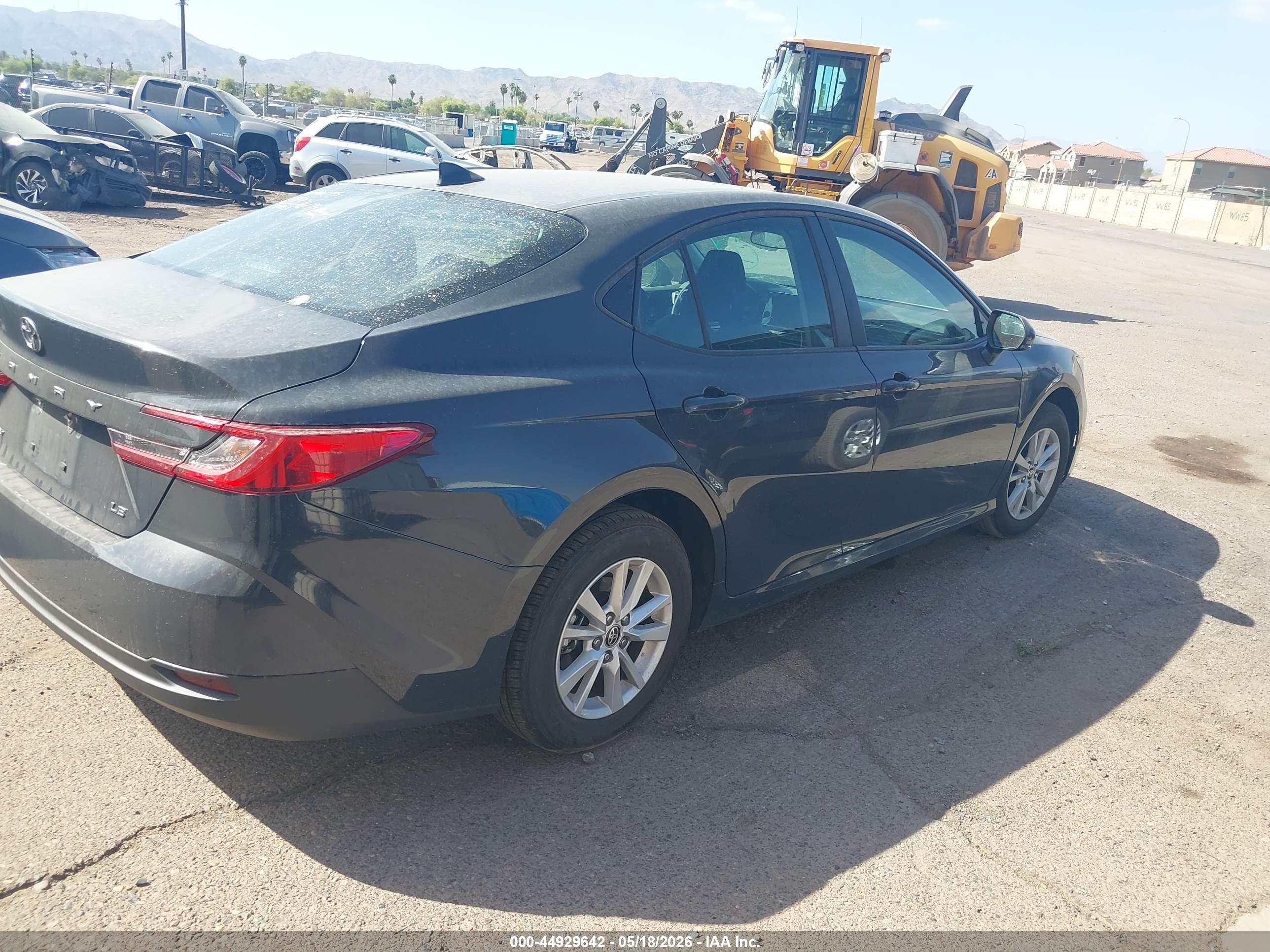 TOYOTA CAMRY image 4