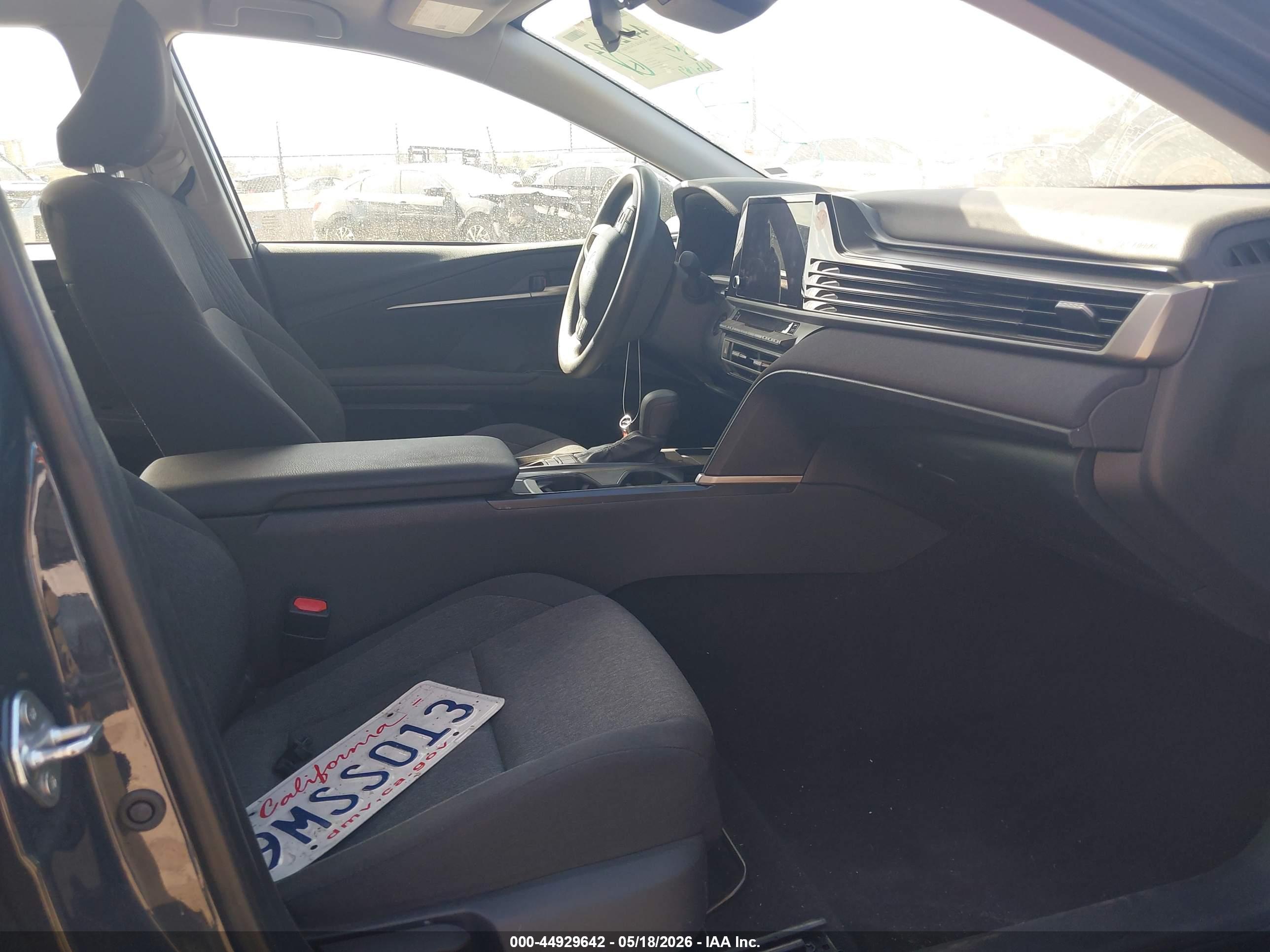 TOYOTA CAMRY image 5