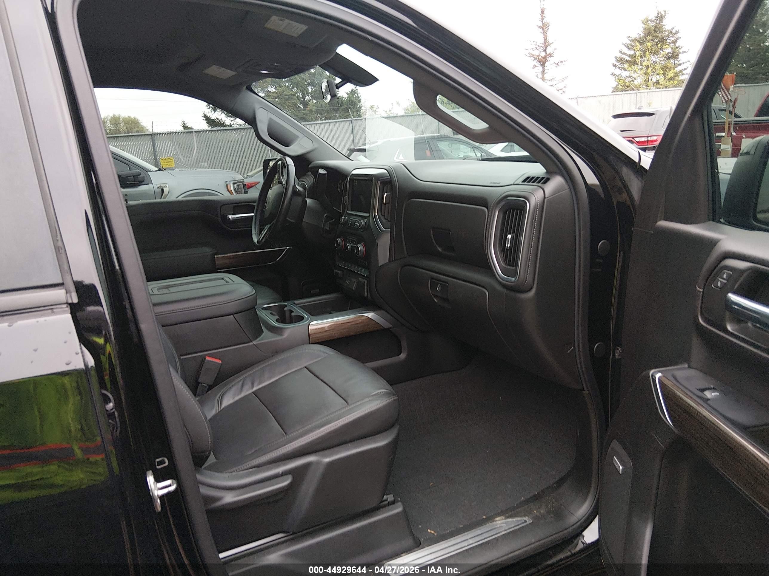 CHEVROLET SILVERADO image 5