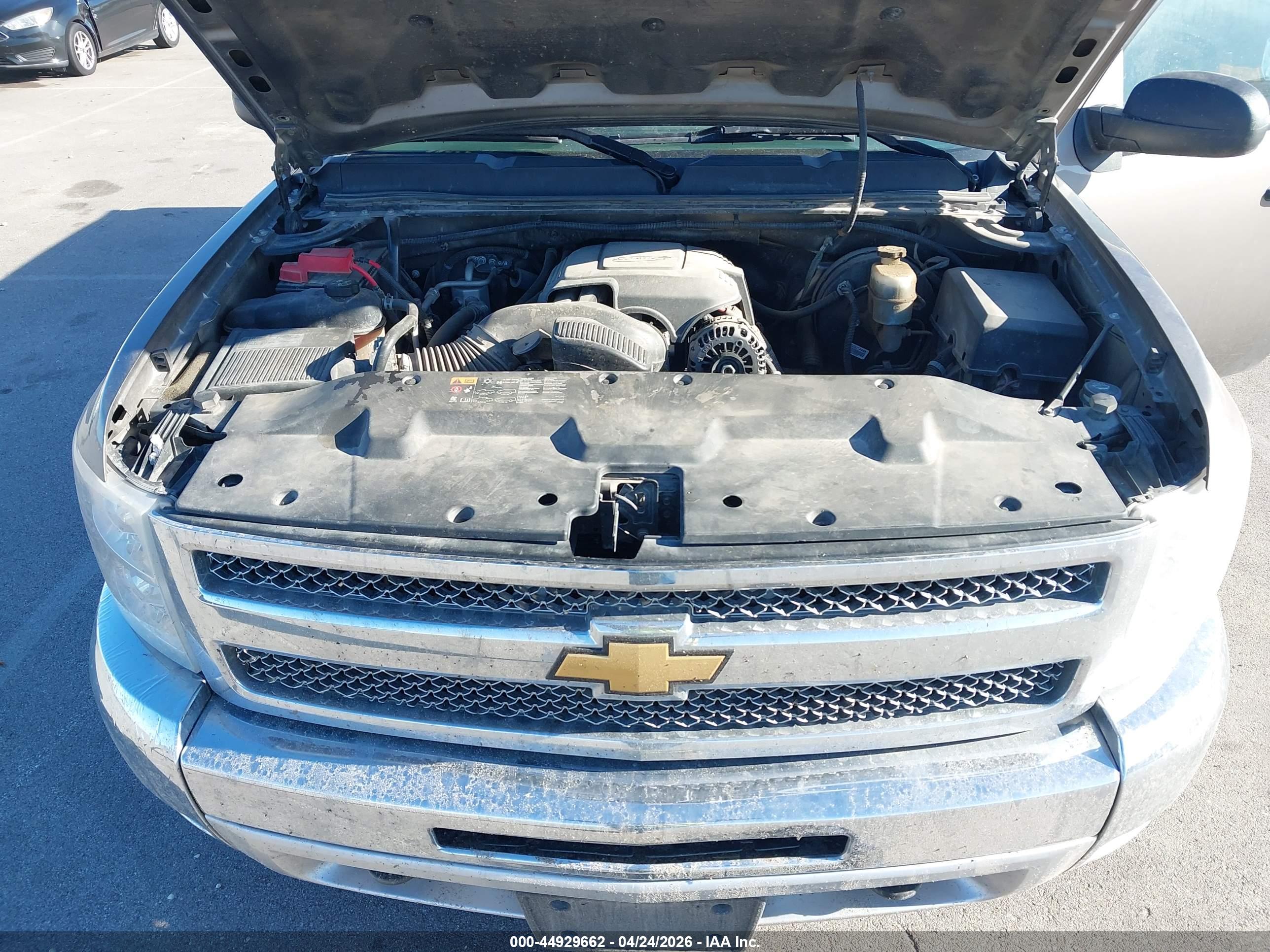 CHEVROLET SILVERADO image 10